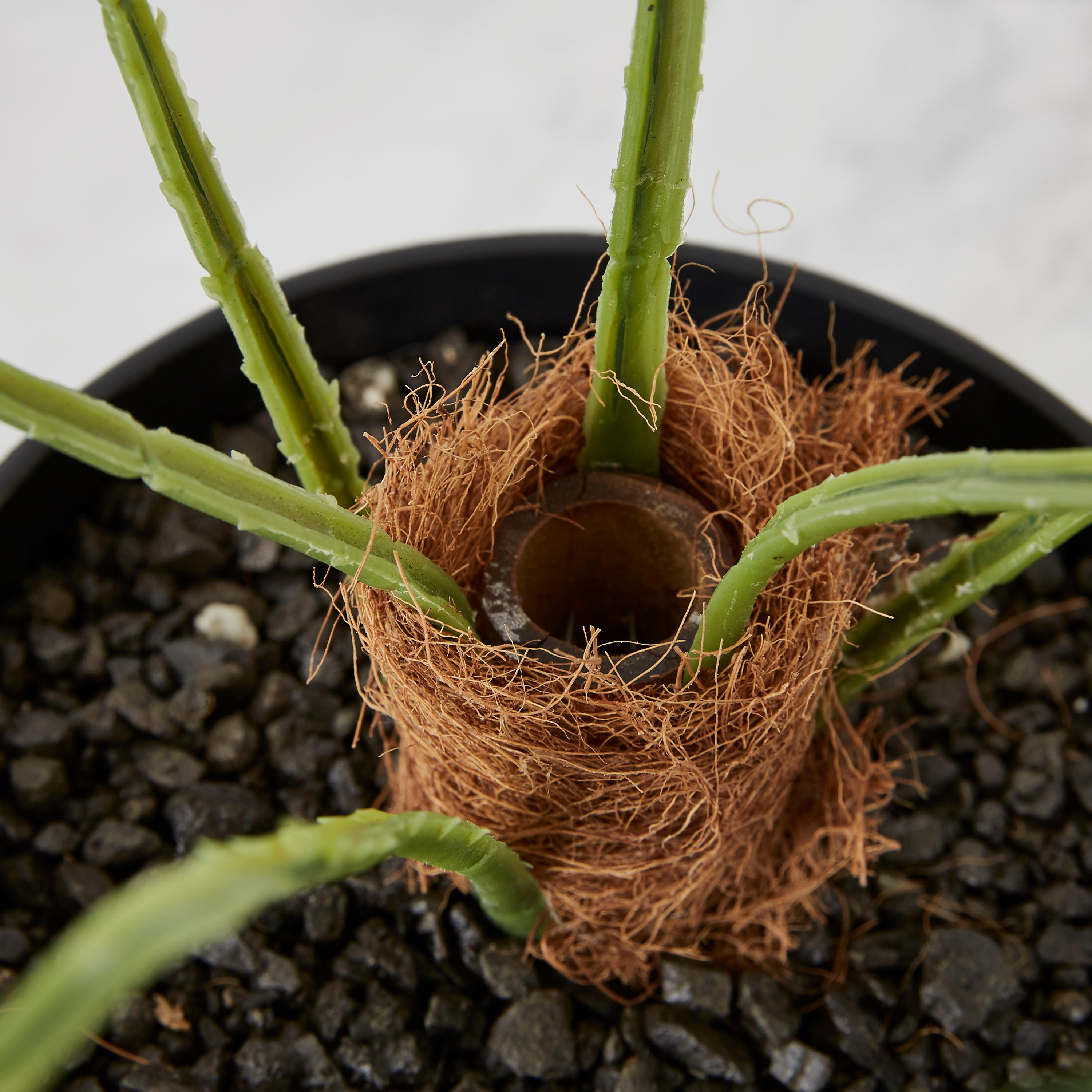 نبتة صناعية في وعاء من ليفيا - 40 سم-hbxdecorandfurnishings-homeaccessories-artificialflowersandplants-image-3