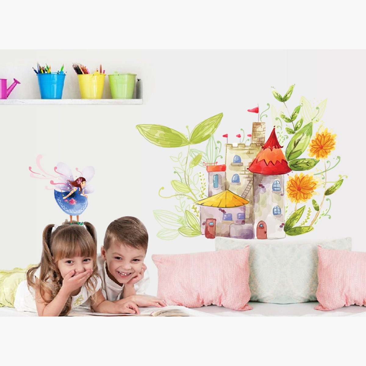 ملصق حائط قابل لإعادة الاستخدام قلعة جنيّات من ريريتي - 60x90 سم-hbxkidsandyouth-walldecor-wallstickers-image-1