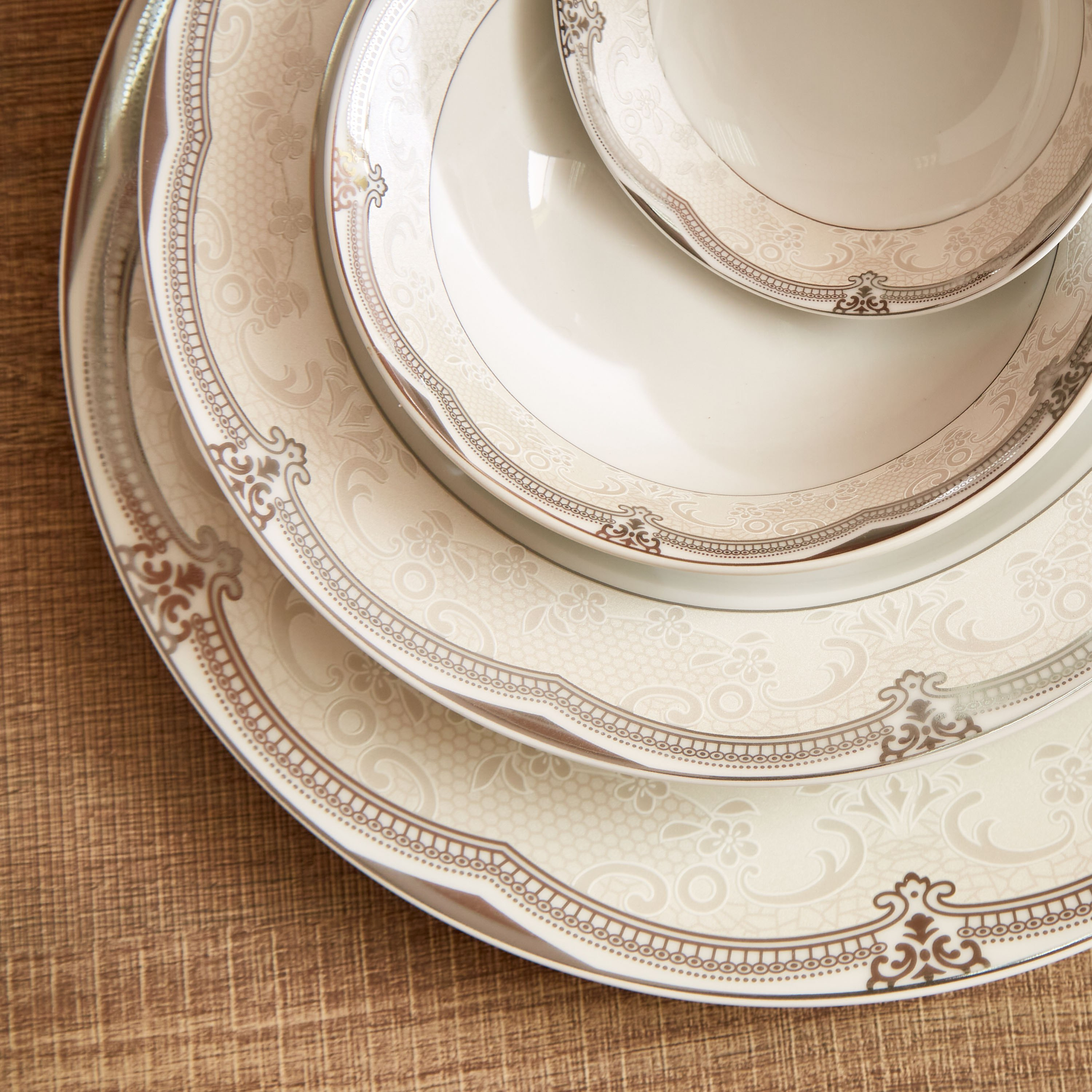 طقم عشاء 65 قطعة من فيستيف بلاتينا-hbxhomeware-hbxkitchen-image-4