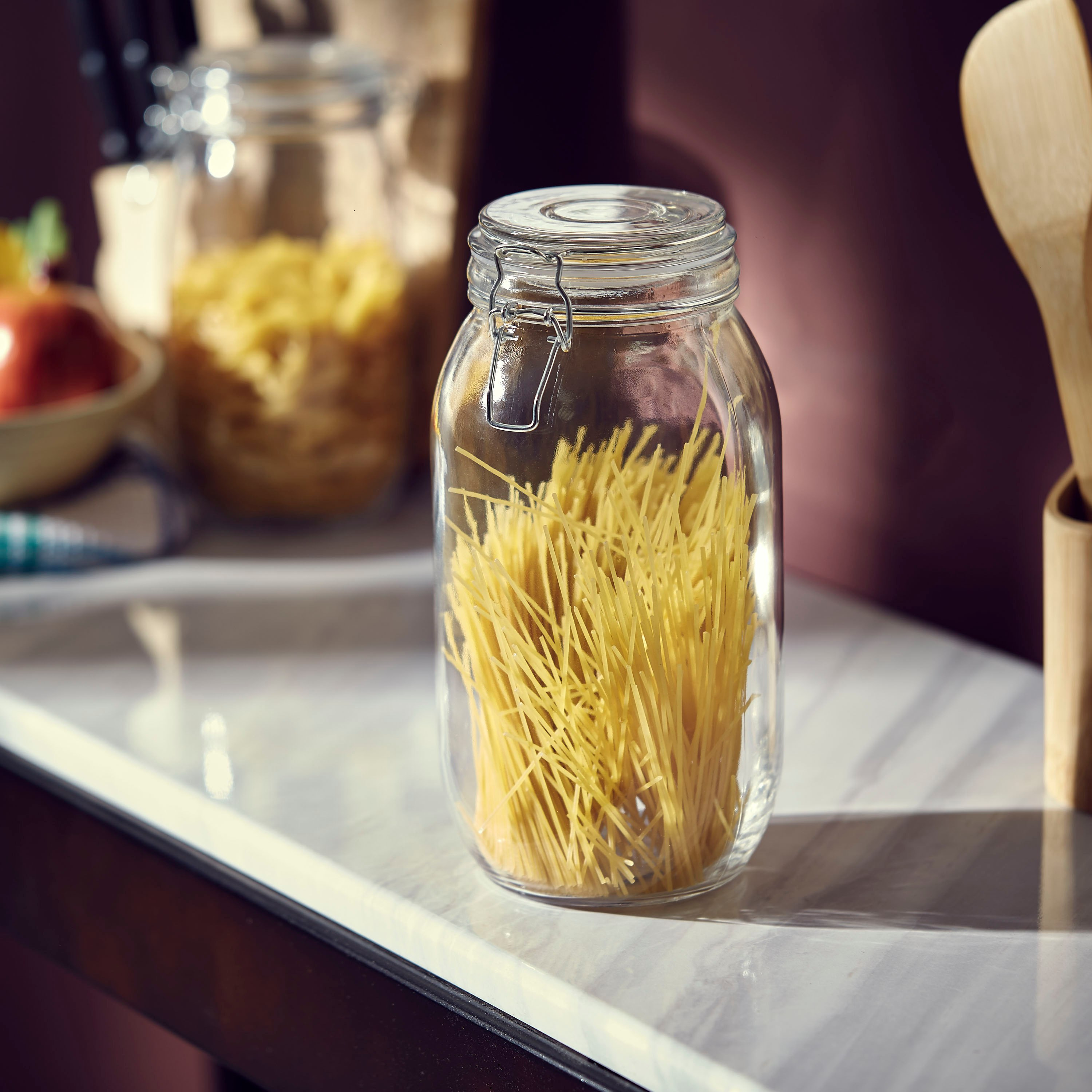 حاوية زجاج بمشبك معدني من اتلانتا - 2 لتر-hbxhomeware-hbxkitchen-image-1