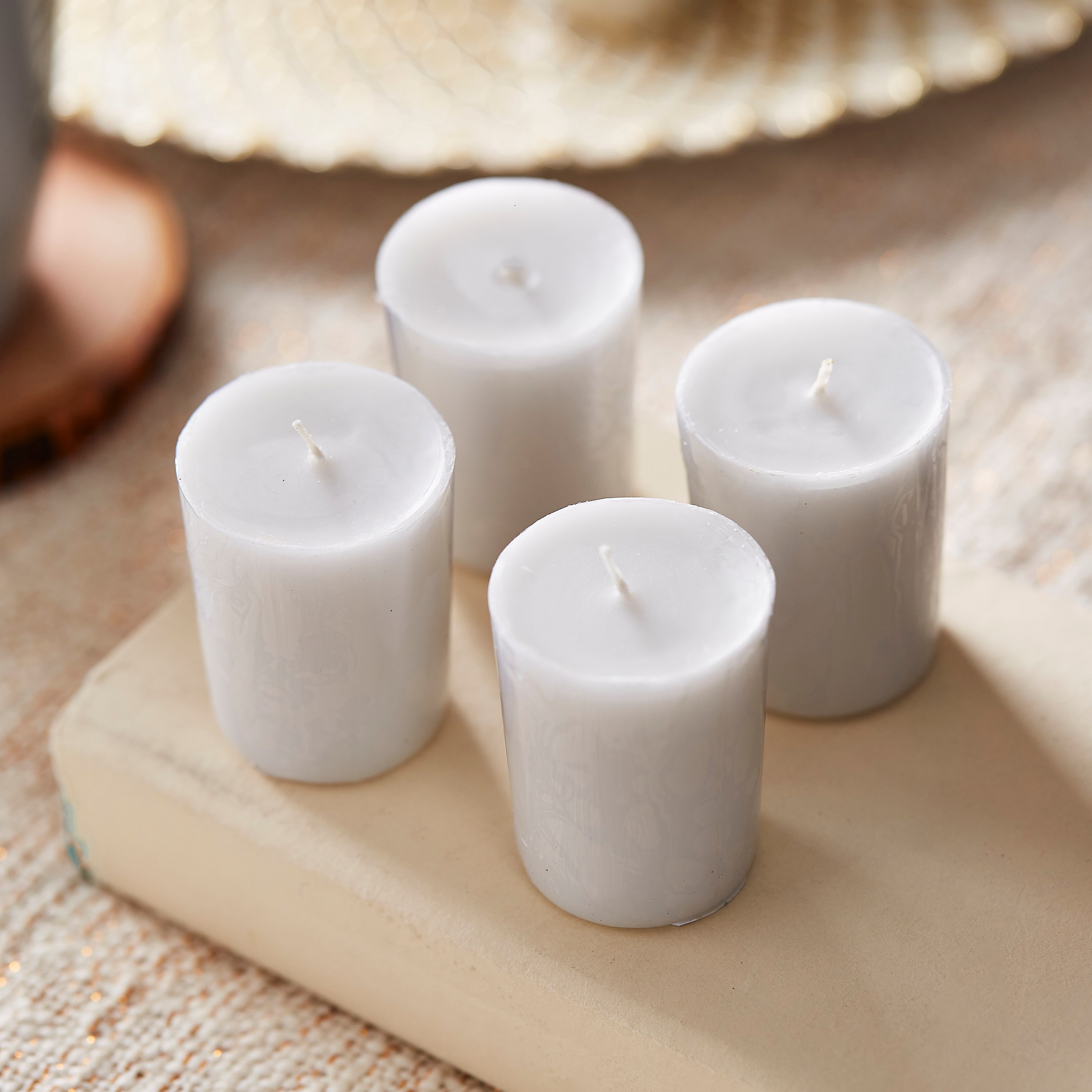 شمعة برائحة عود الأبنوسي الفاخرة أحادية اللون من زين - طقم من 4 قطع-hbxhomeware-hbxdecorandfurnishings-image-1