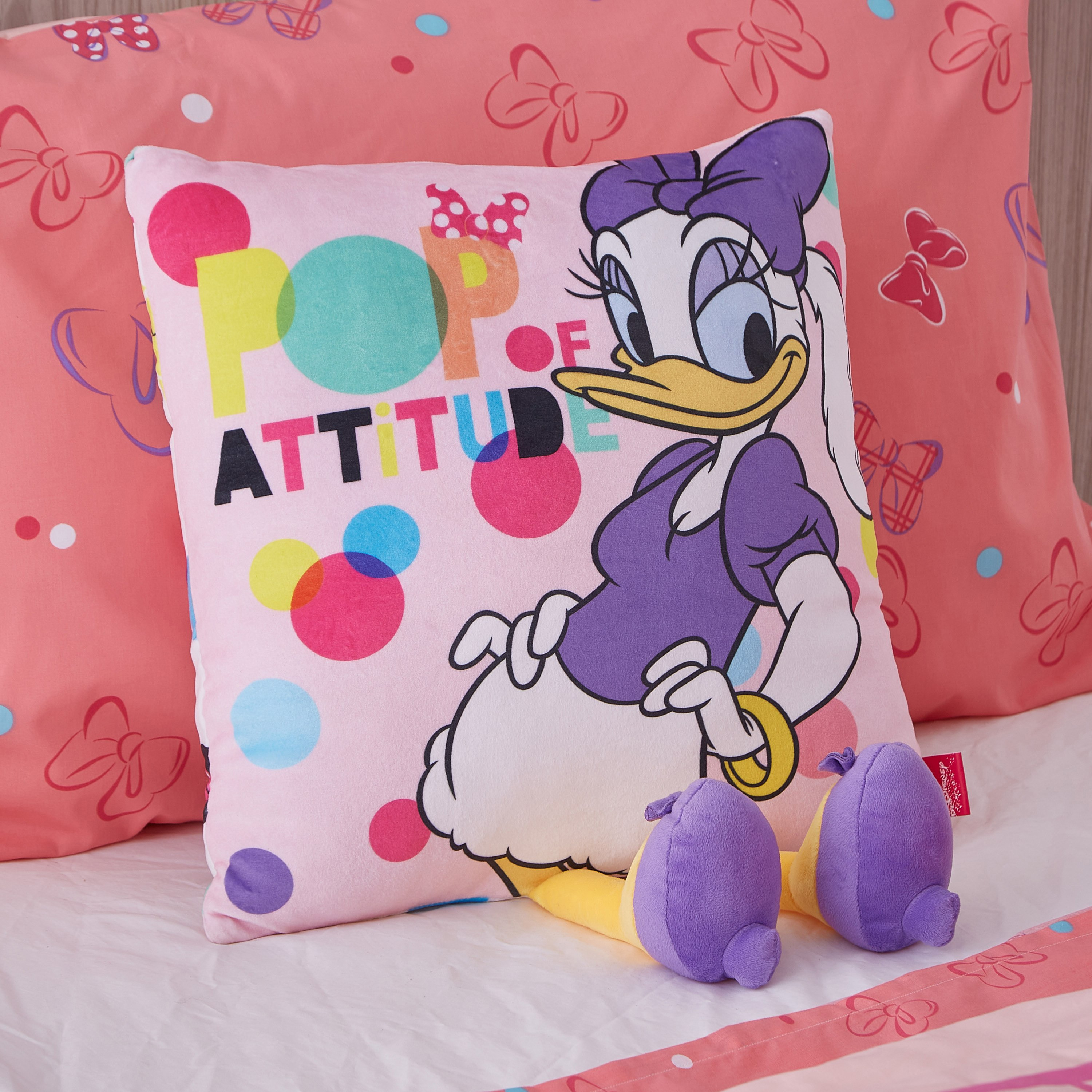 وسادة ميني بقدم ثلاثي الأبعاد - 40x40 سم-hbxhomeware-hbxkidsandyouth-image-1