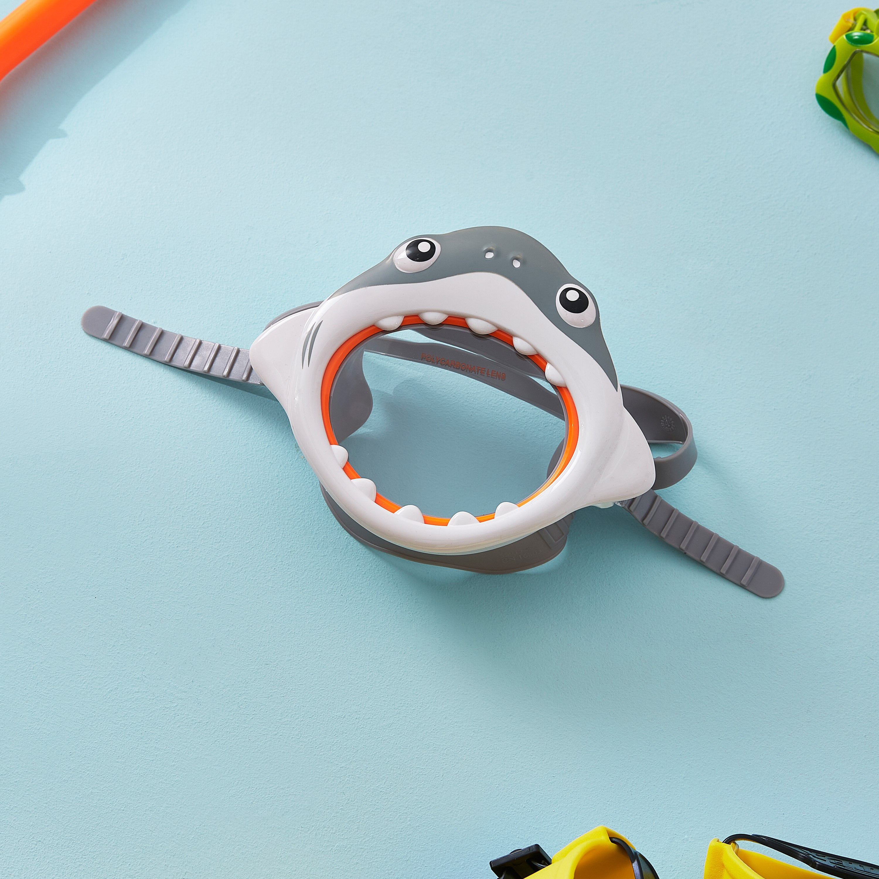قناع سباحة بتصميم قرش من فان-hbxhomeware-hbxkidsandyouth-image-1