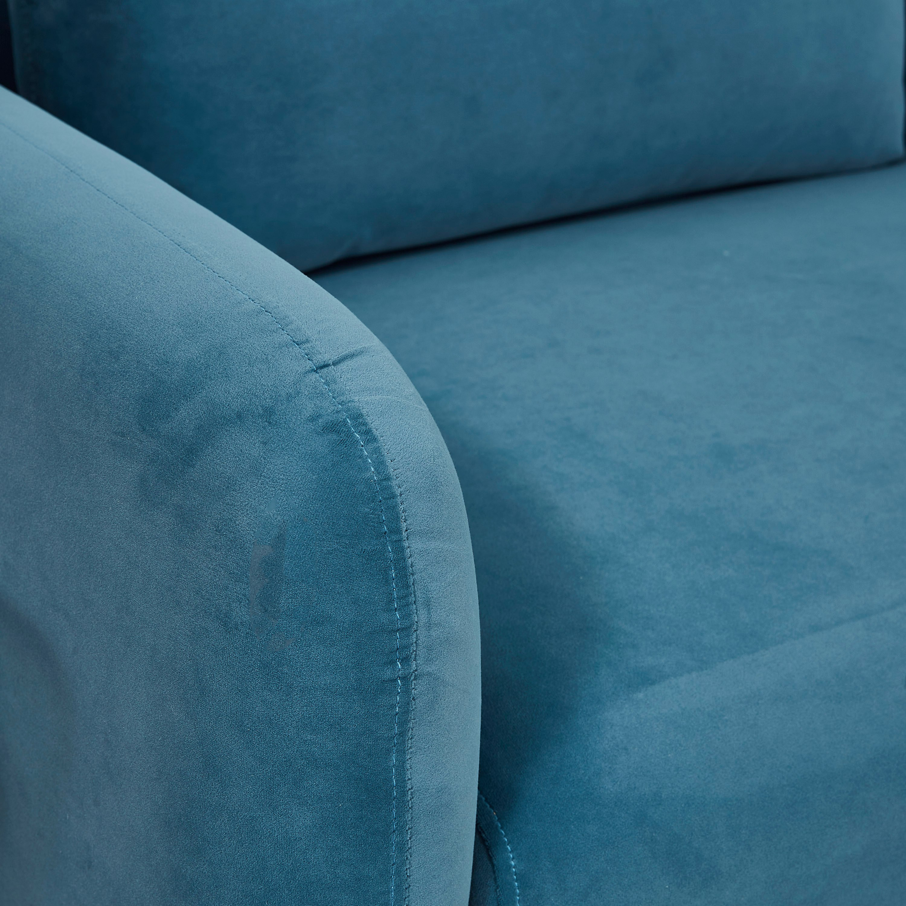 كنبة مخمليّة مقعدين مع وسادتين من إلفا-hbxlivingroom-sofasandarmchairs-sofas-image-3