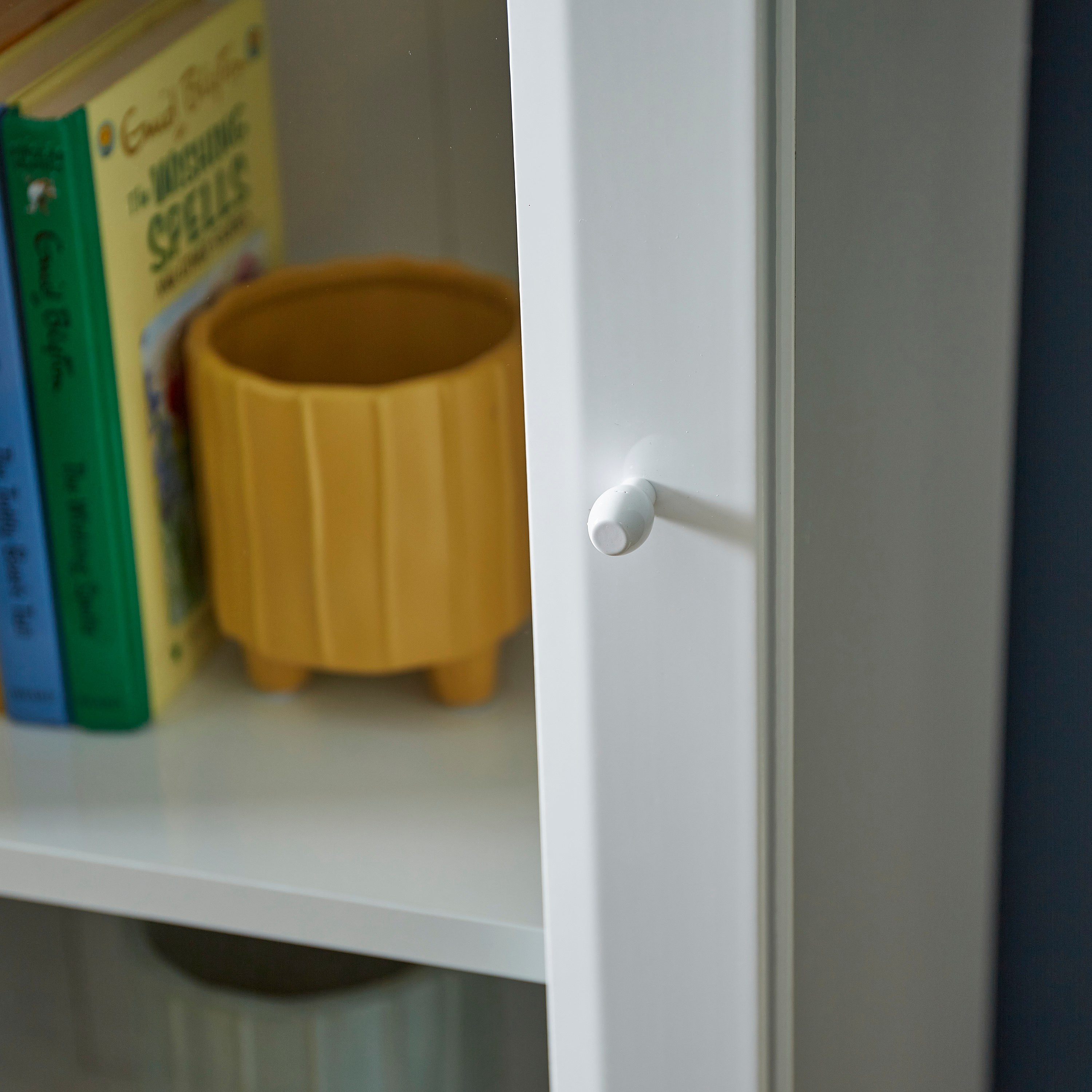 خزانة كتب بـ6 طوابق وباب زجاجي من آسكيم-hbxfurniture-office-bookcases-image-4