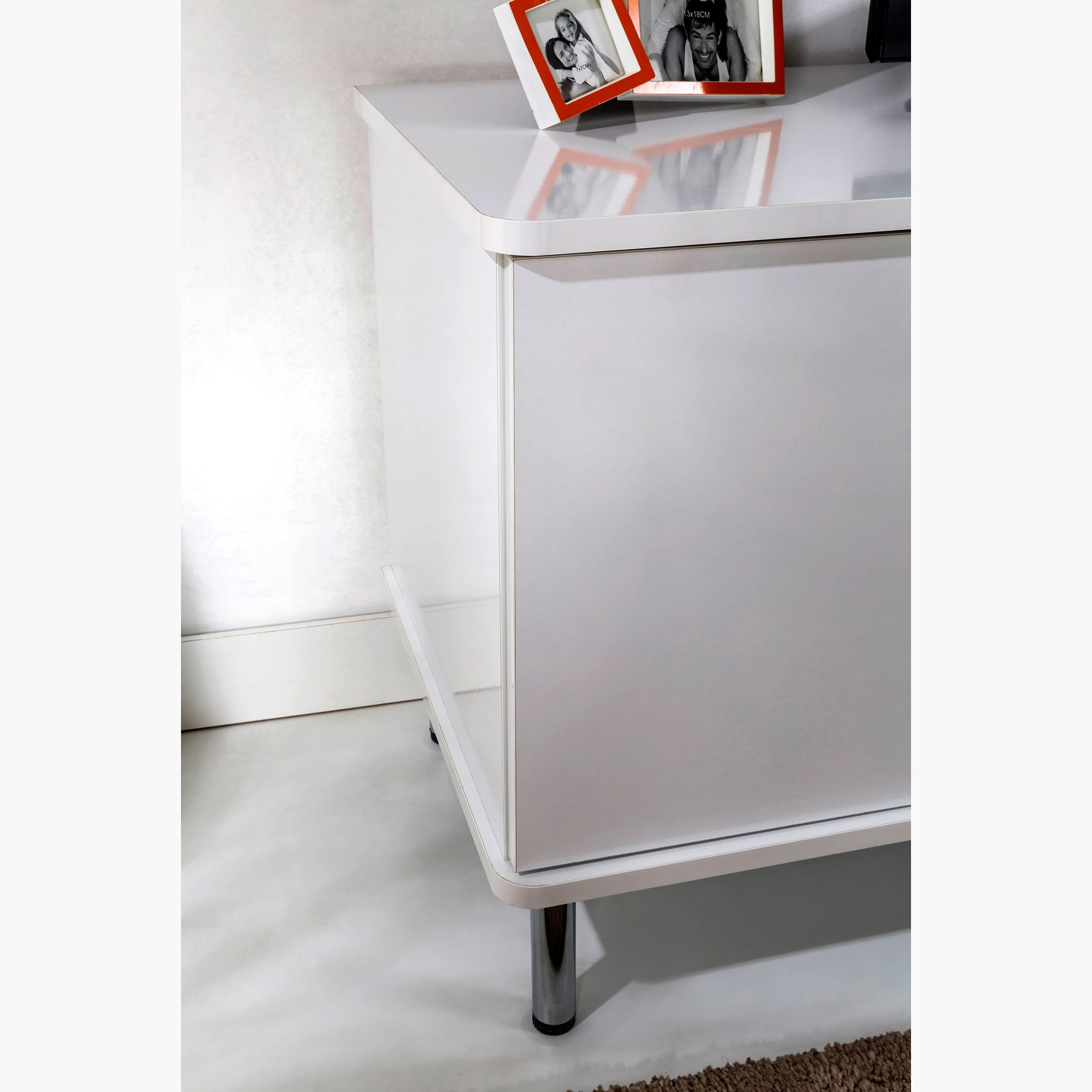 وحدة تلفزيون منخفضة عالية اللّمعان للتلفزات حتى 65 بوصة من سينترا-hbxlivingroom-mediaunitsandstorage-tvunits-image-4