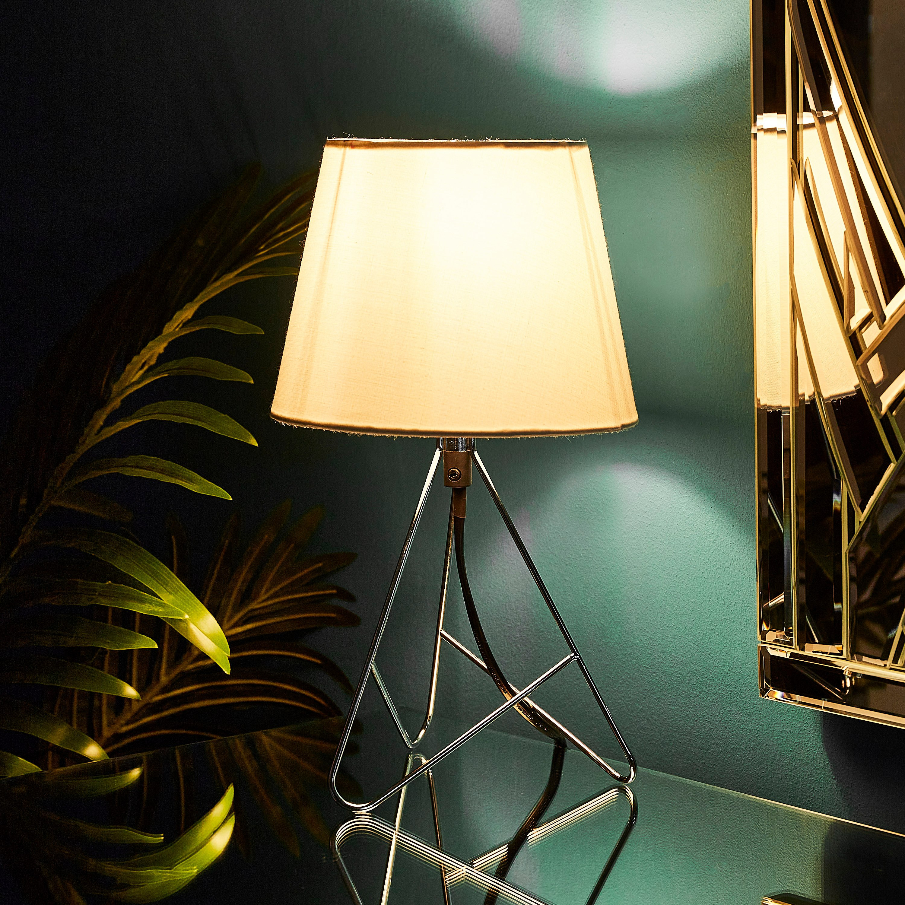 مصباح بحامل معدني مائل من بلاز - 30 سم-hbxlivingroom-lighting-tablelamps-image-2