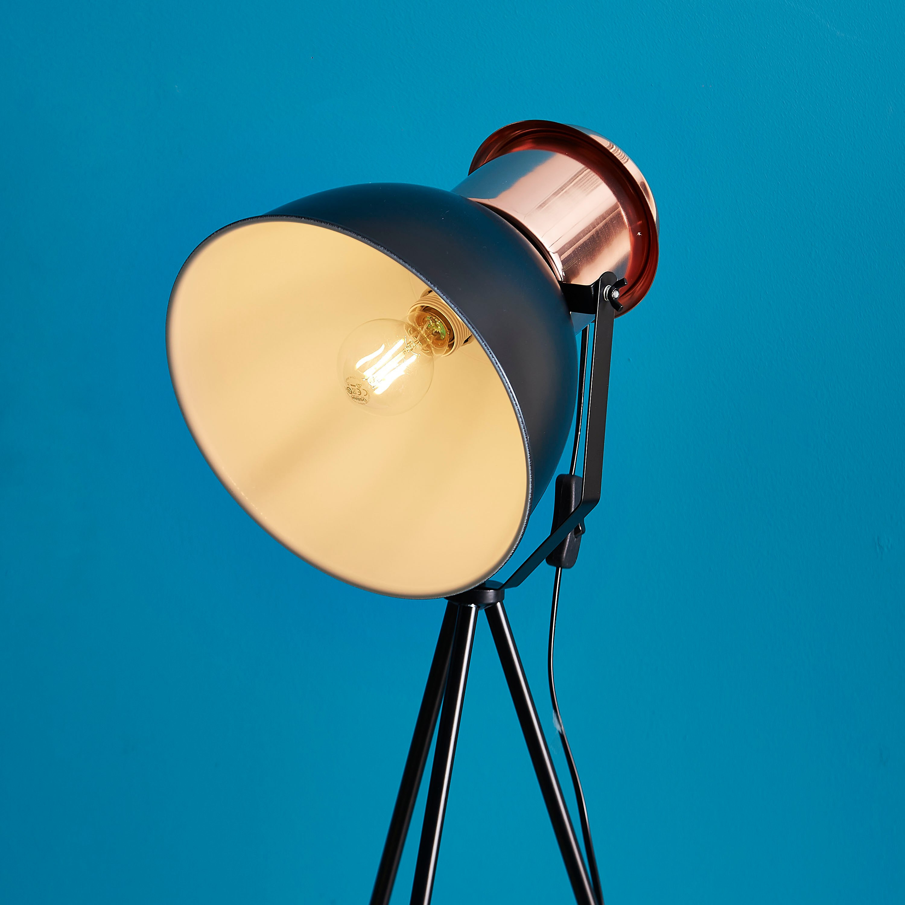 Blaze Metal Antique Tripod Lamp - 146 cm-PROMO_HB_AE_B1G1_250925-image-3