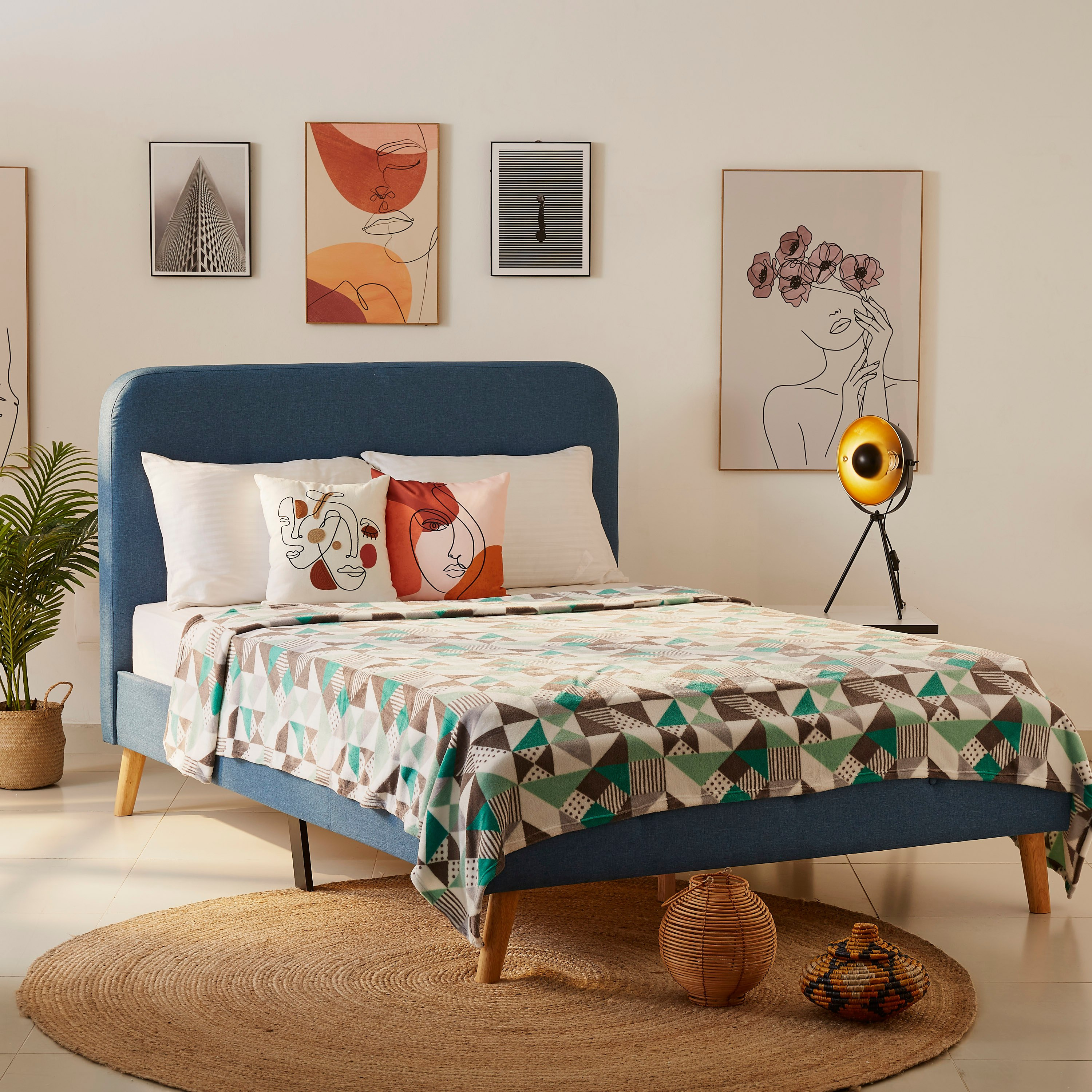 بطانية مايكرو فلانيل كينج بطبعات من هامبتون ميتو - 240x220 سم-hbxhomeware-hbxbedroom-image-4