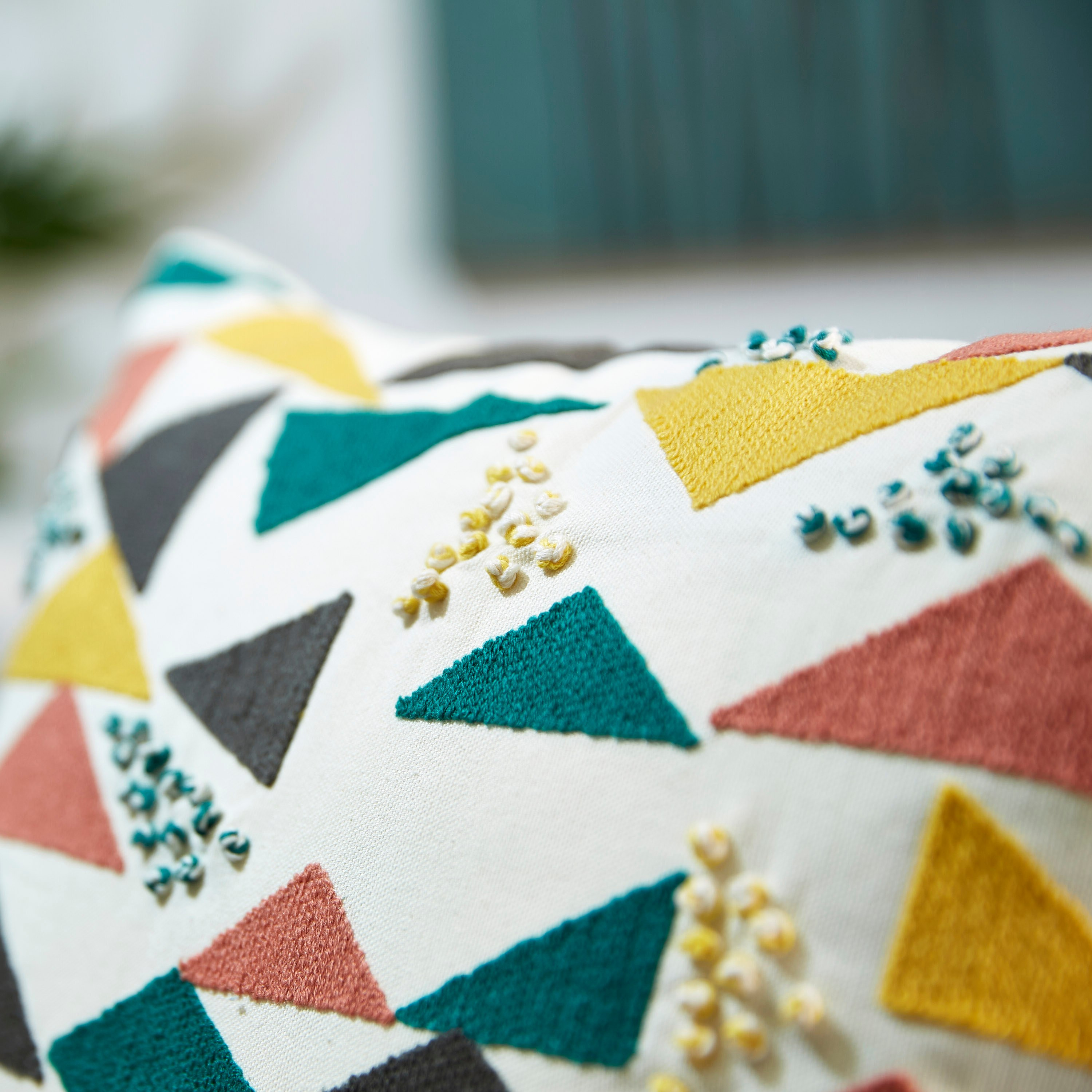وسادة محشوة من مارلي - 45x45 سم-hbxlivingroom-furnishings-cushionsandcovers-filledcushions-image-2