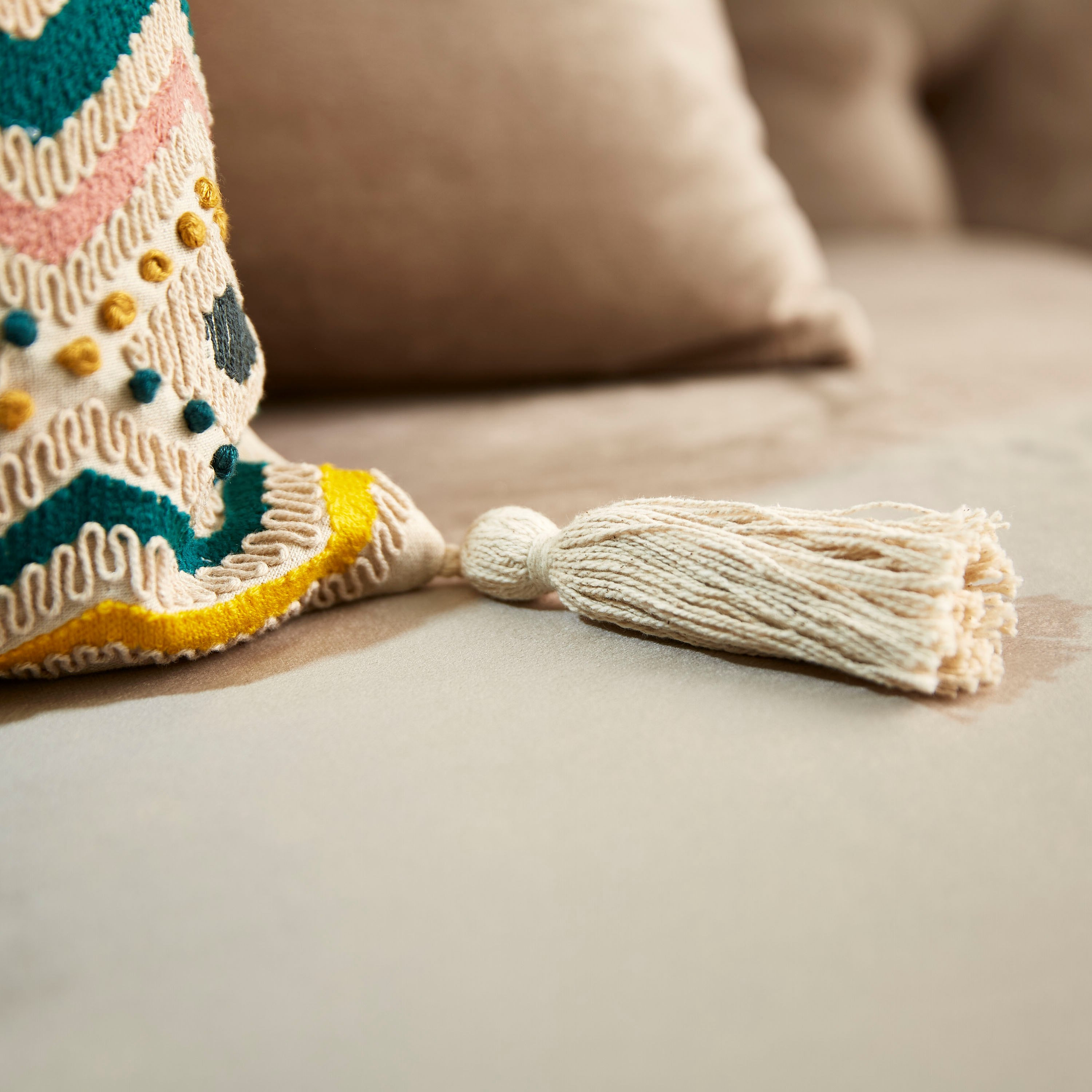 وسادة محشوة من أيلاني - 45x45 سم-hbxlivingroom-furnishings-cushionsandcovers-filledcushions-image-3