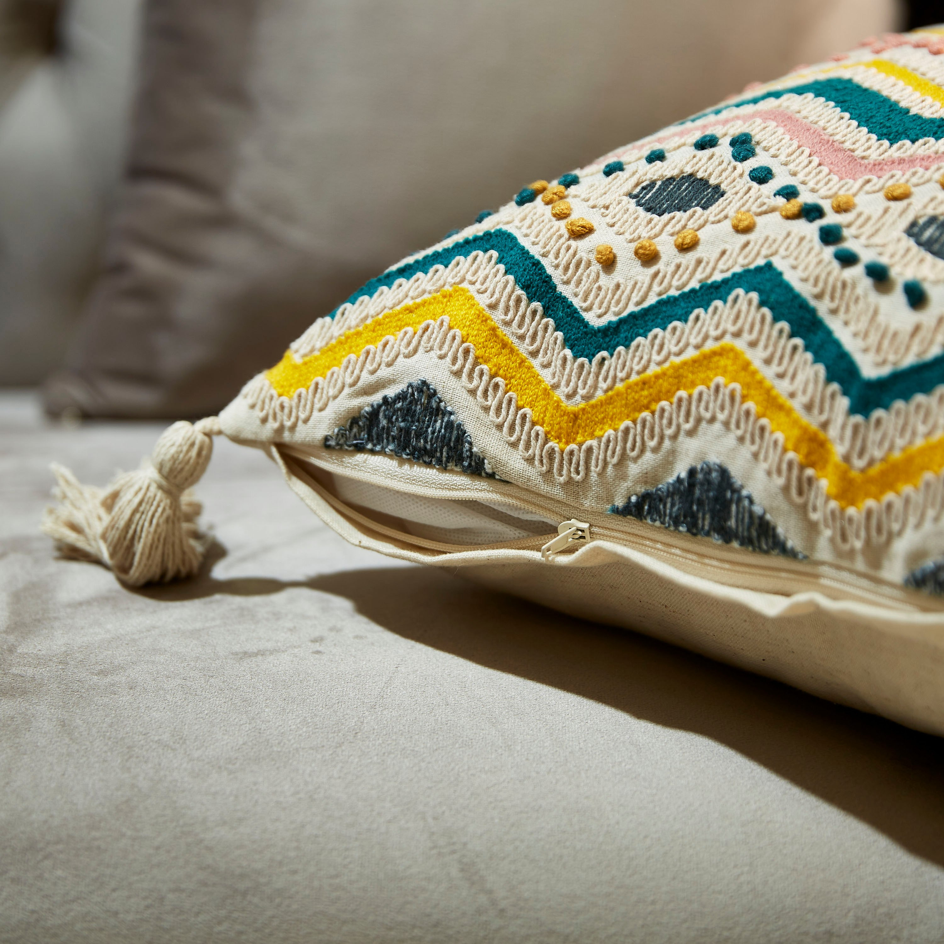 وسادة محشوة من أيلاني - 45x45 سم-hbxlivingroom-furnishings-cushionsandcovers-filledcushions-image-4