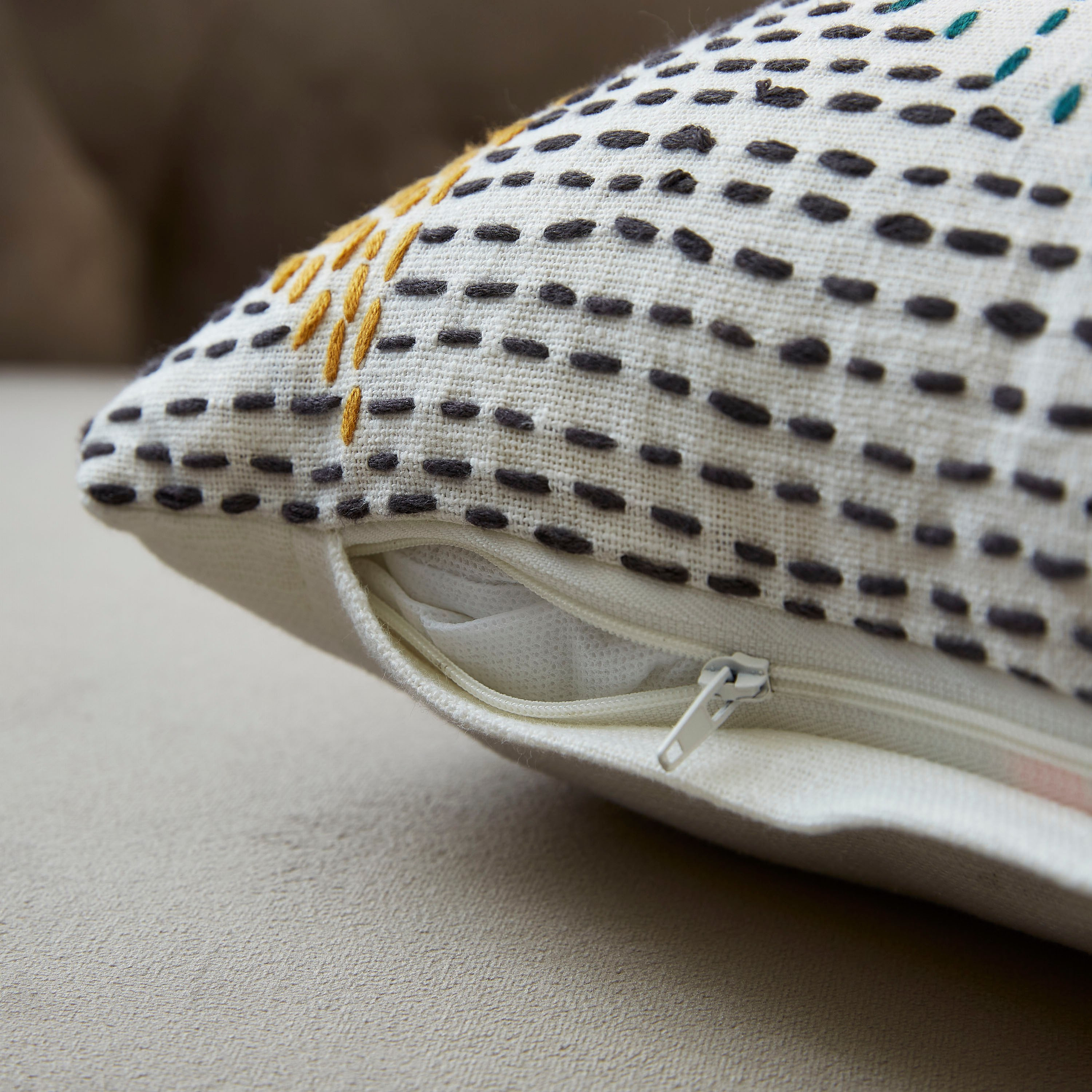 Bexley Filled Cushion - 30x50 cm-hbxlivingroom-furnishings-cushionsandcovers-filledcushions-image-3