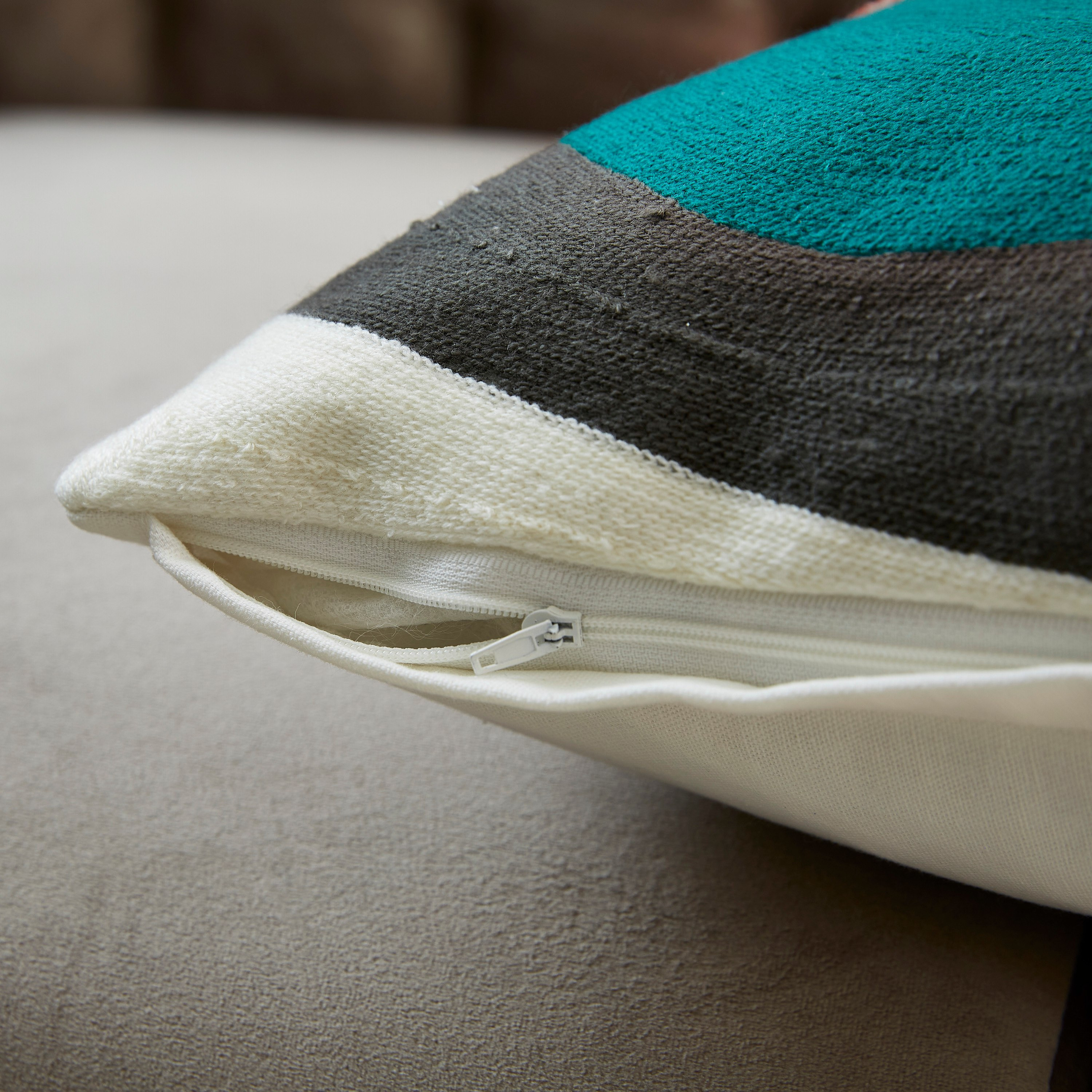 وسادة محشوة من آرتشي - 45x45 سم-hbxlivingroom-furnishings-cushionsandcovers-filledcushions-image-3
