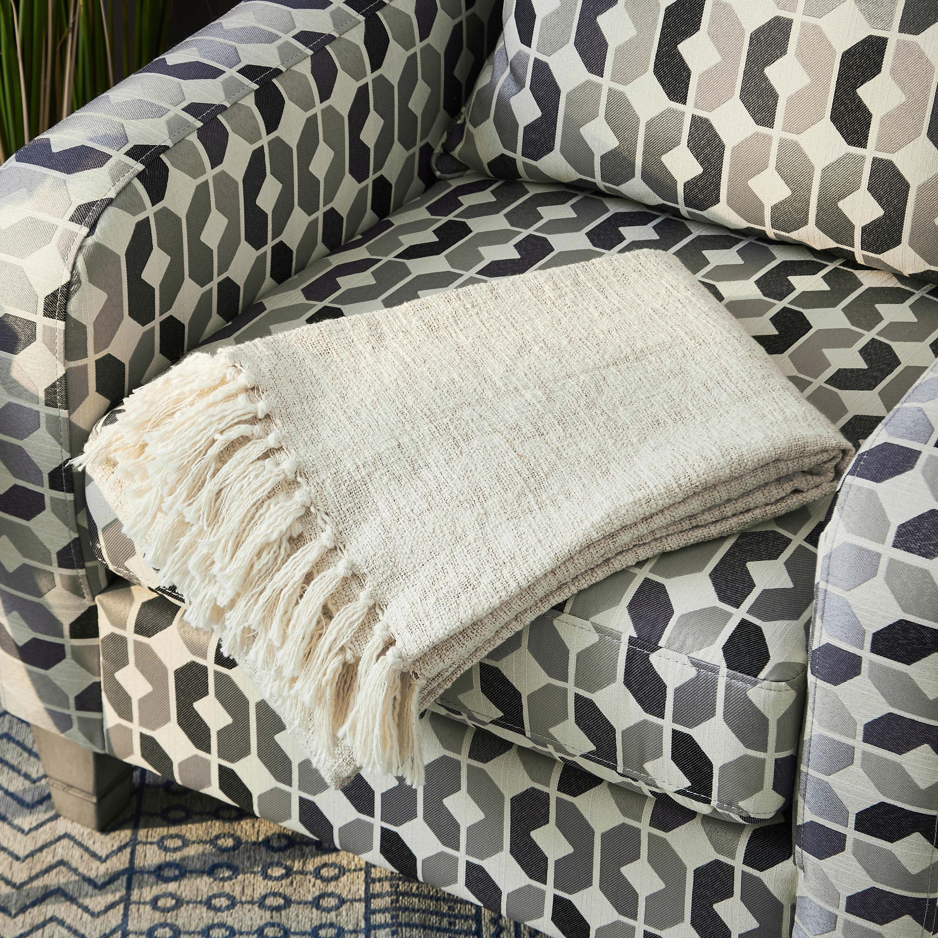 Clara Throw - 130x180 cm-hbxhomeware-hbxbedroom-image-2