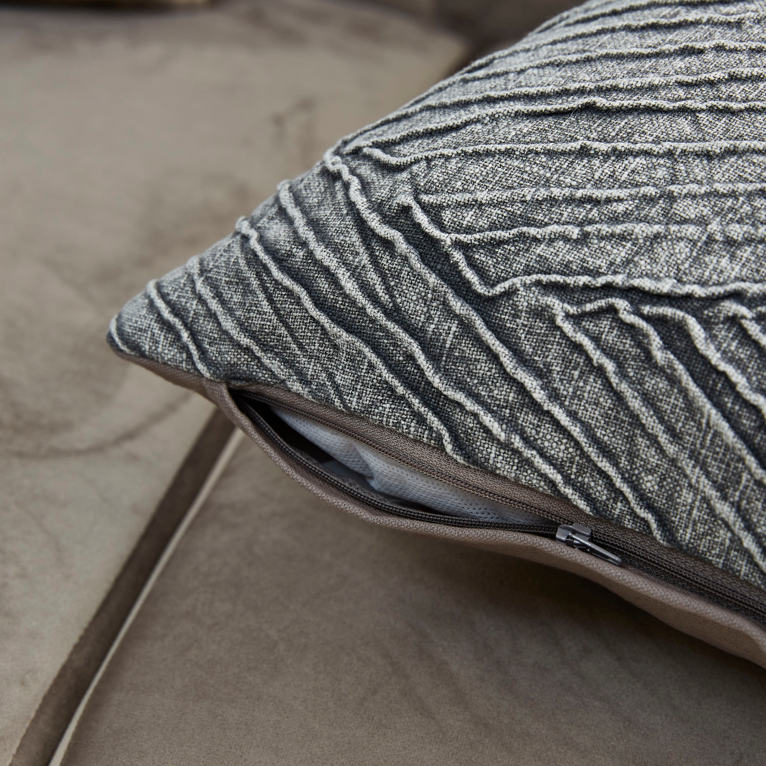 وسادة محشوة من كوردن - 45x45 سم-hbxlivingroom-furnishings-cushionsandcovers-filledcushions-image-3