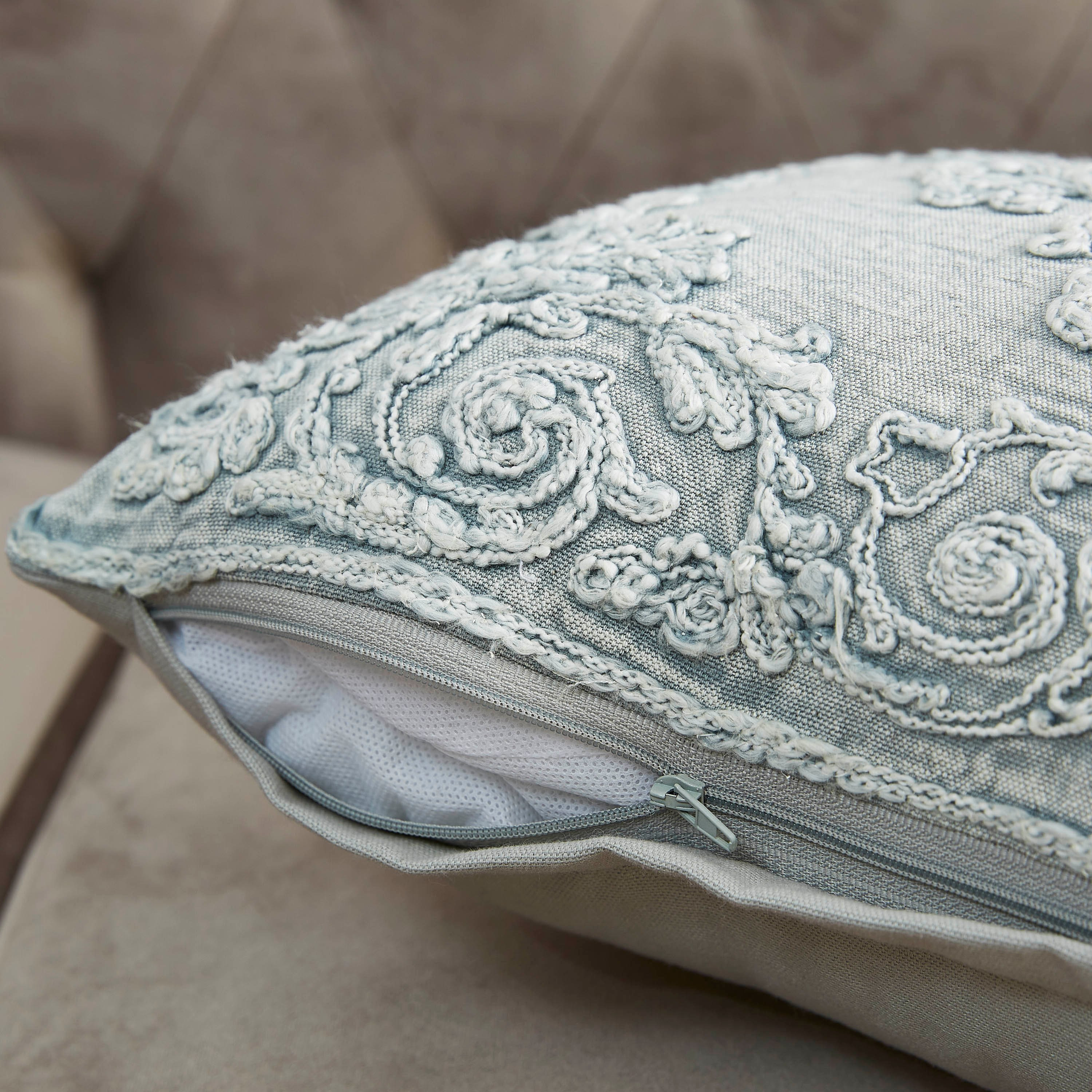 وسادة محشوة من جولي - 30x50 سم-hbxlivingroom-furnishings-cushionsandcovers-filledcushions-image-3