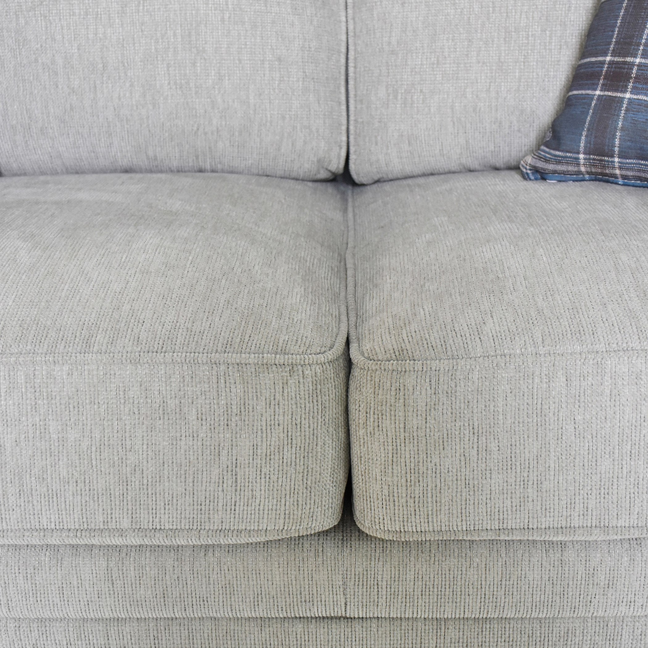 كنبة قماشيّة مقعدين مع 4 وسائد من آشتون-hbxlivingroom-sofasandarmchairs-sofas-image-6