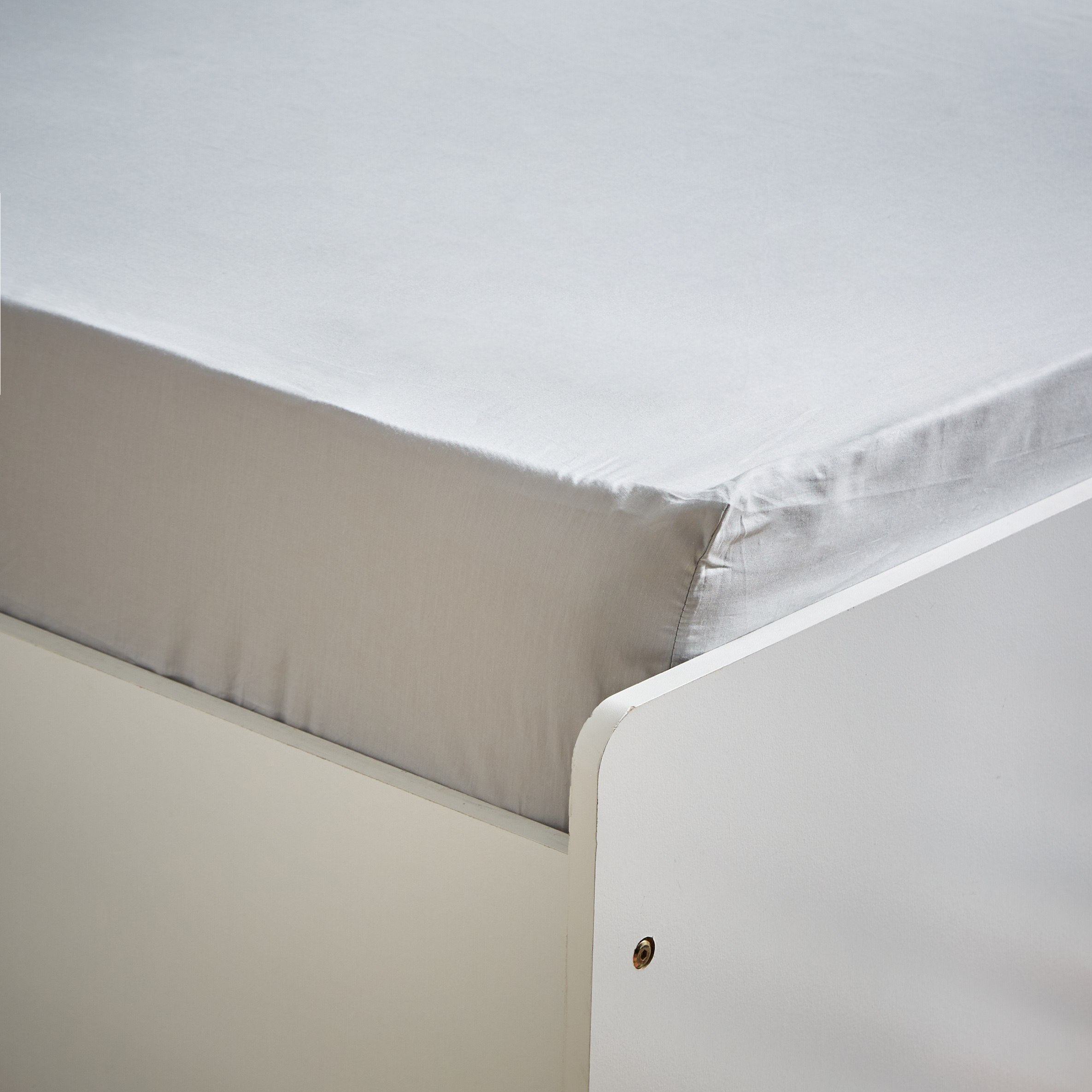 شرشف مطاطي فردي سادة قطن من إسينشيال - 90x200 سم-hbxhomeware-hbxbedroom-image-3