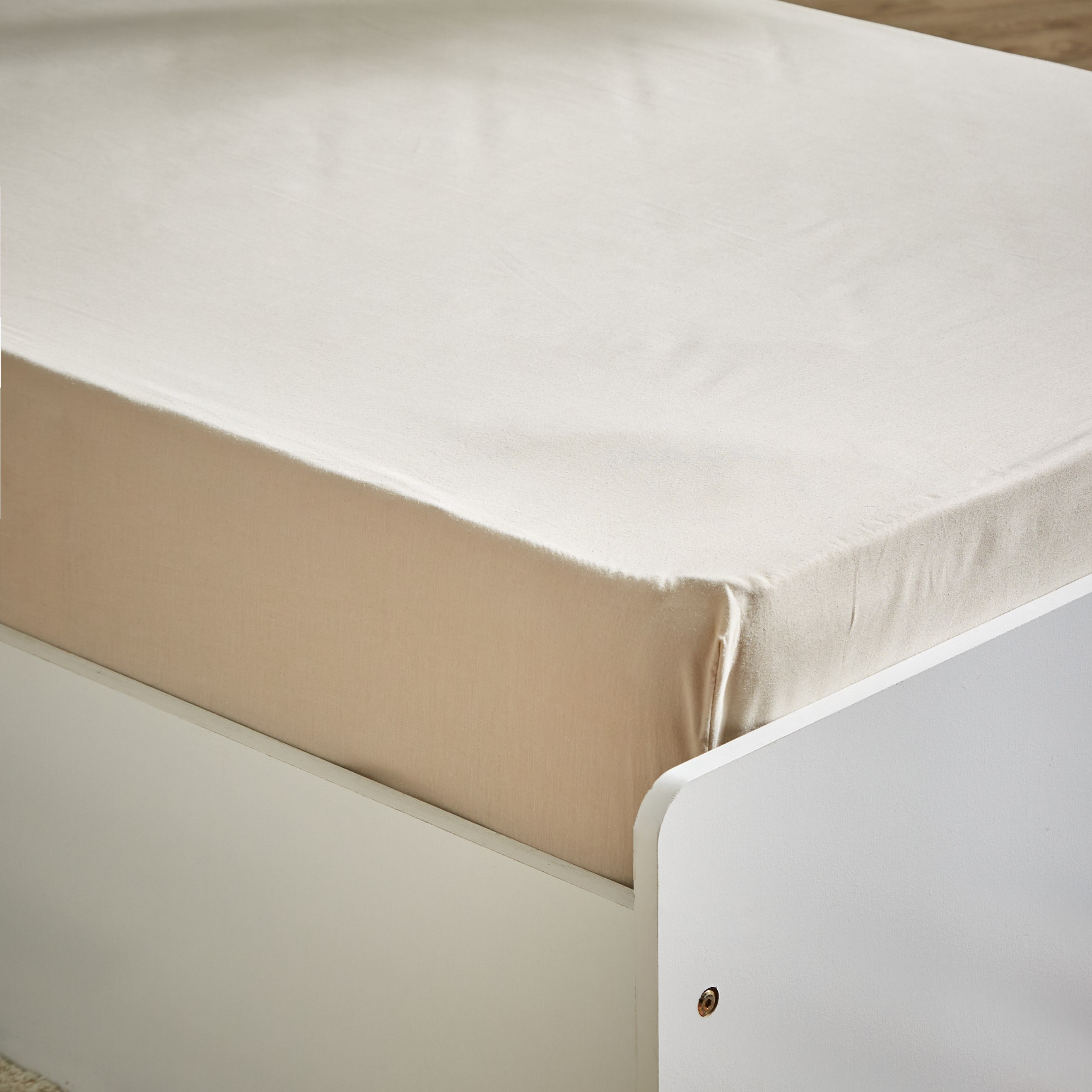شرشف مطاطي فردي سادة قطن من إسينشيال - 90x200 سم-hbxhomeware-hbxbedroom-image-3