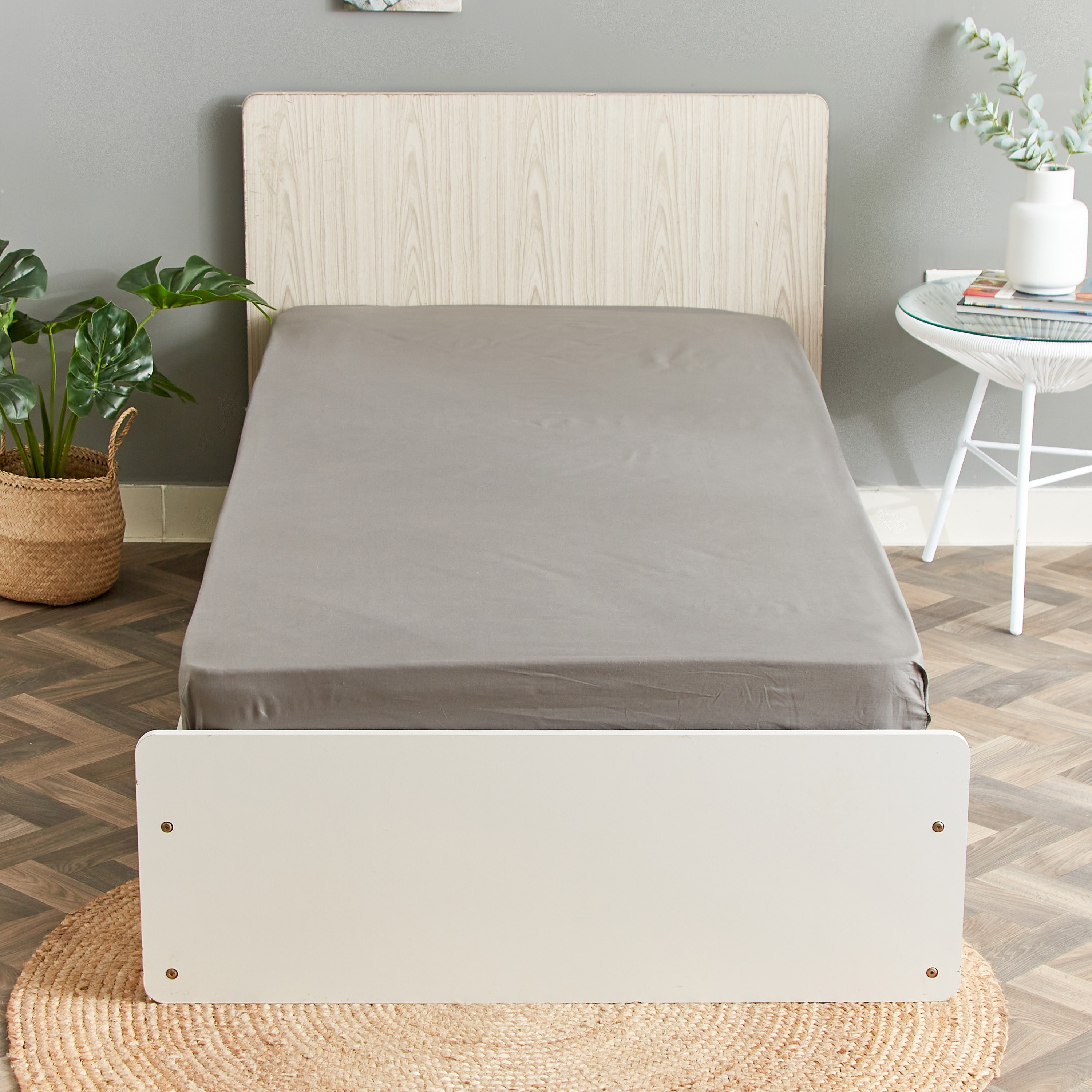 Essential Solid Cotton Single Fitted Sheet - 90x200+25 cm-hbxhomeware-hbxbedroom-image-2