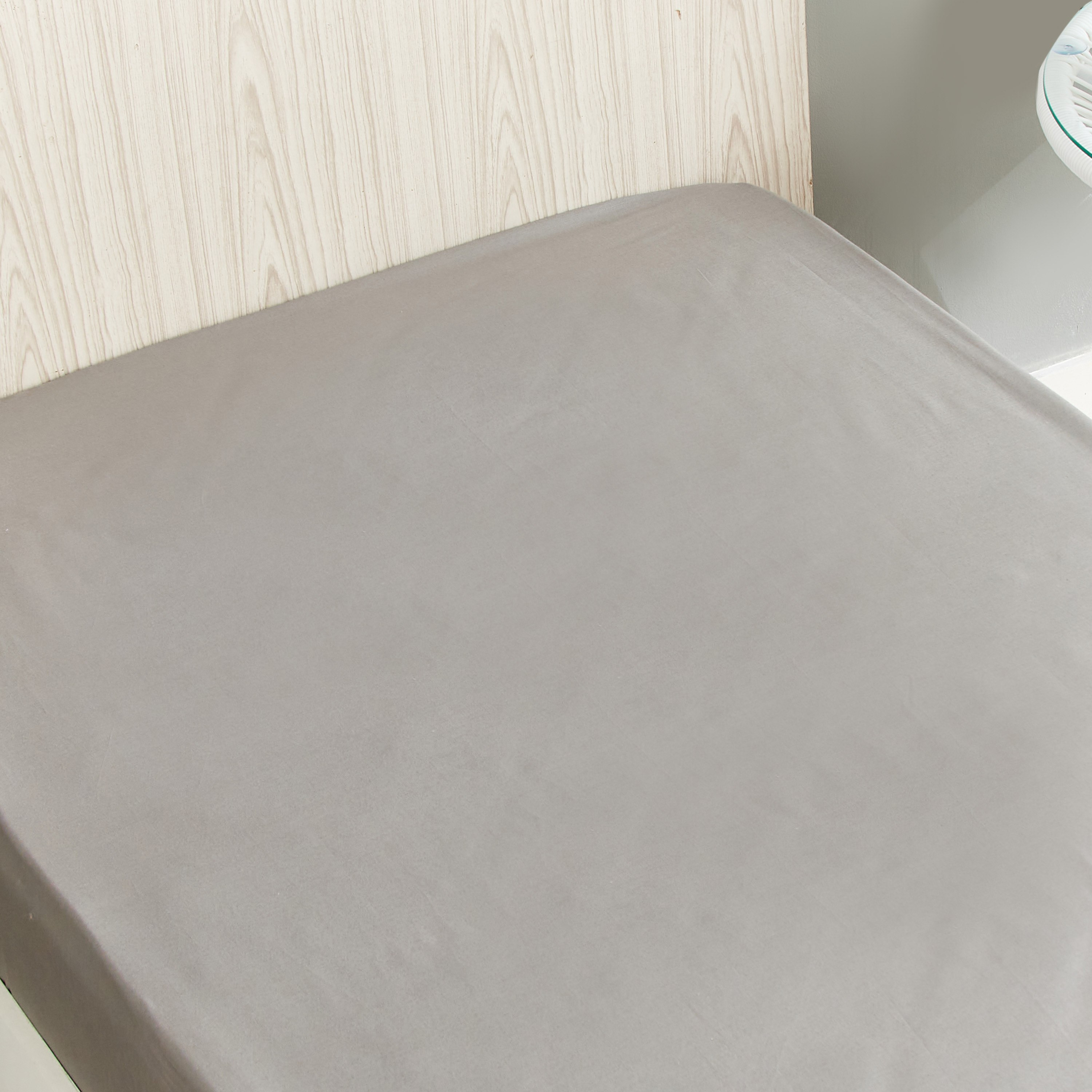 Essential Solid Cotton Single Fitted Sheet - 90x200+25 cm-hbxhomeware-hbxbedroom-image-3