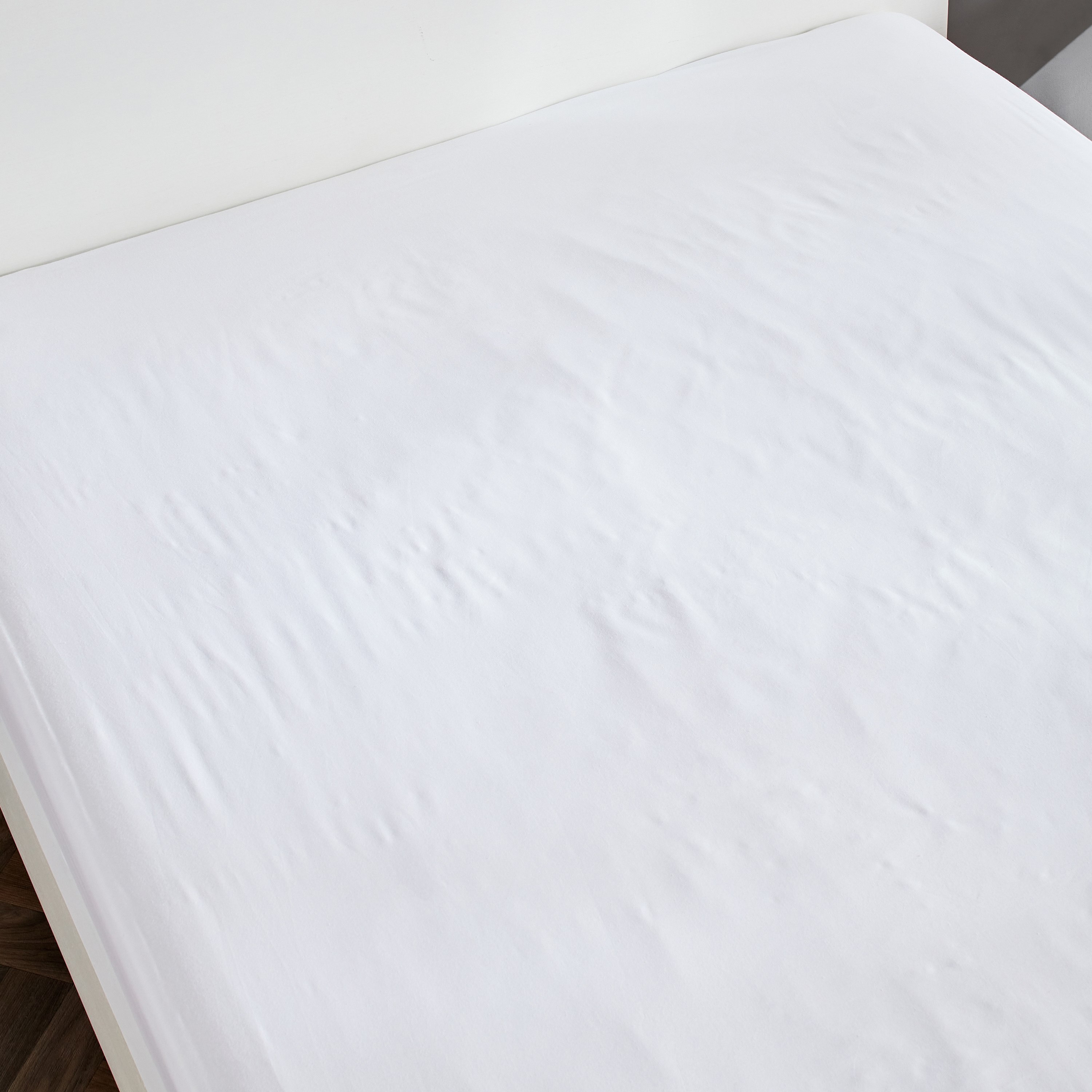 شرشف مطاطي قطن كينج سادة من إيسينشيال - 180x210+25 سم-hbxhomeware-bedding-fittedsheets-image-3