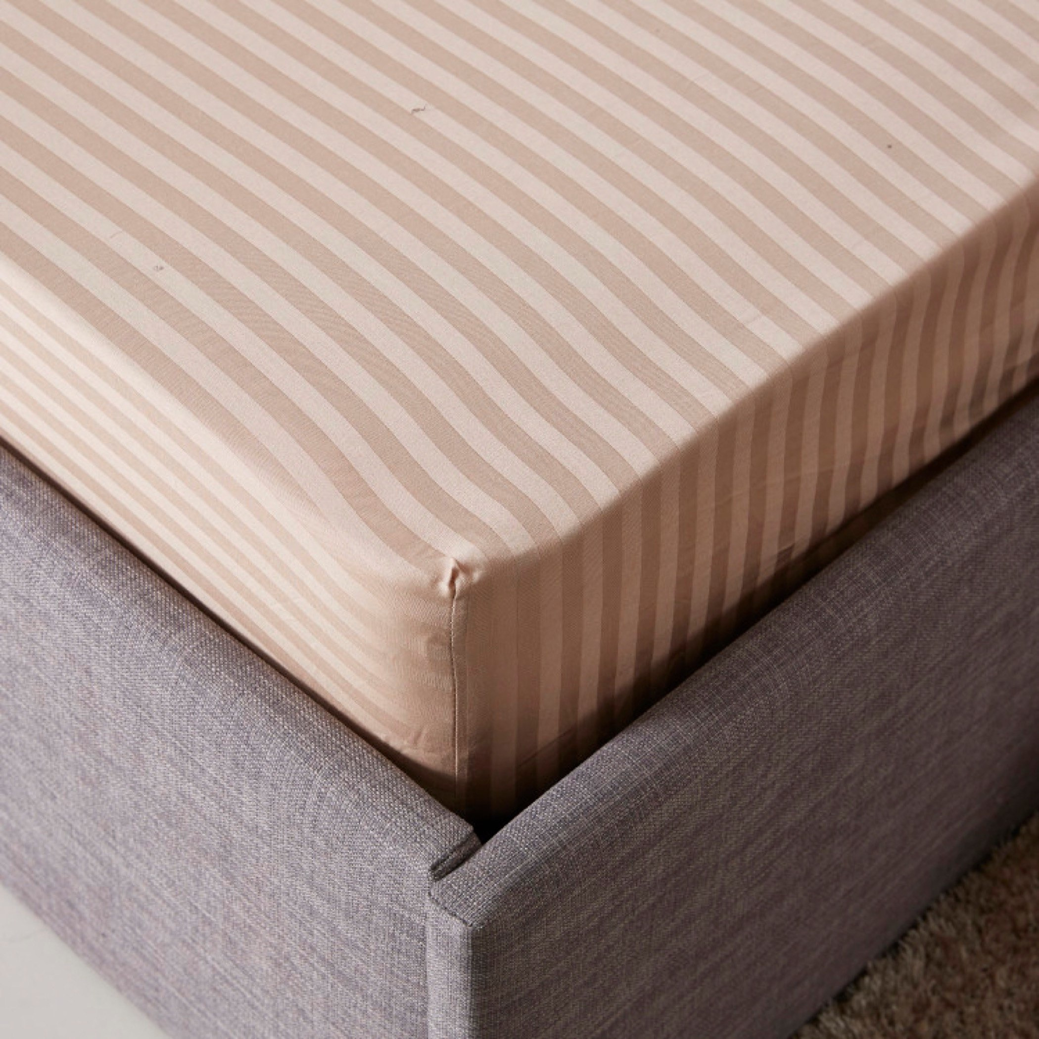 شرشف مطاطي فردي مخطط ستان وقطن من هاميلتون - 90x200 سم-hbxhomeware-hbxbedroom-image-3