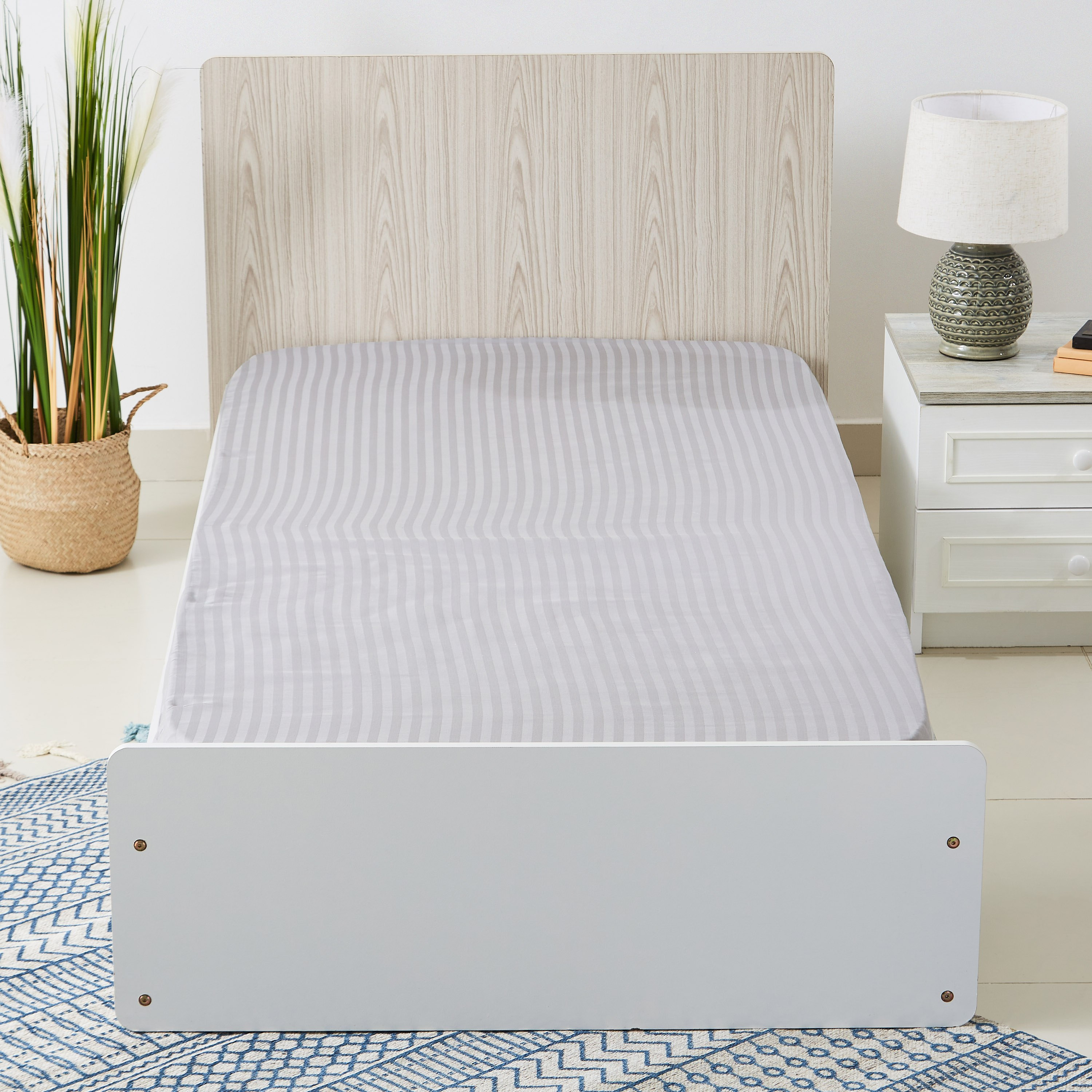 شرشف مطاطي فردي مخطط قطن ساتن من هاميلتون - 90x200 سم-hbxhomeware-hbxbedroom-image-2