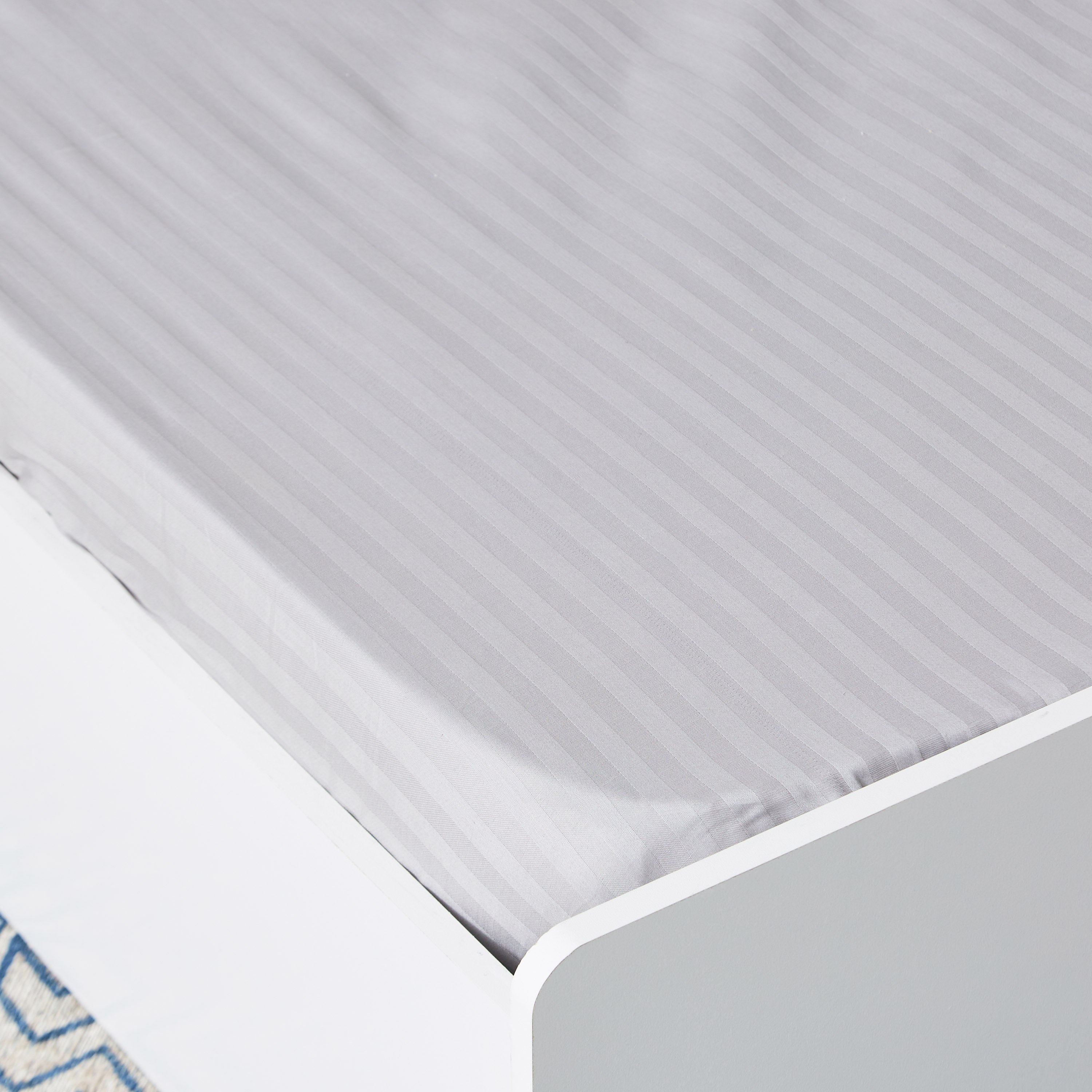 شرشف مطاطي فردي مخطط قطن ساتن من هاميلتون - 90x200 سم-hbxhomeware-hbxbedroom-image-3