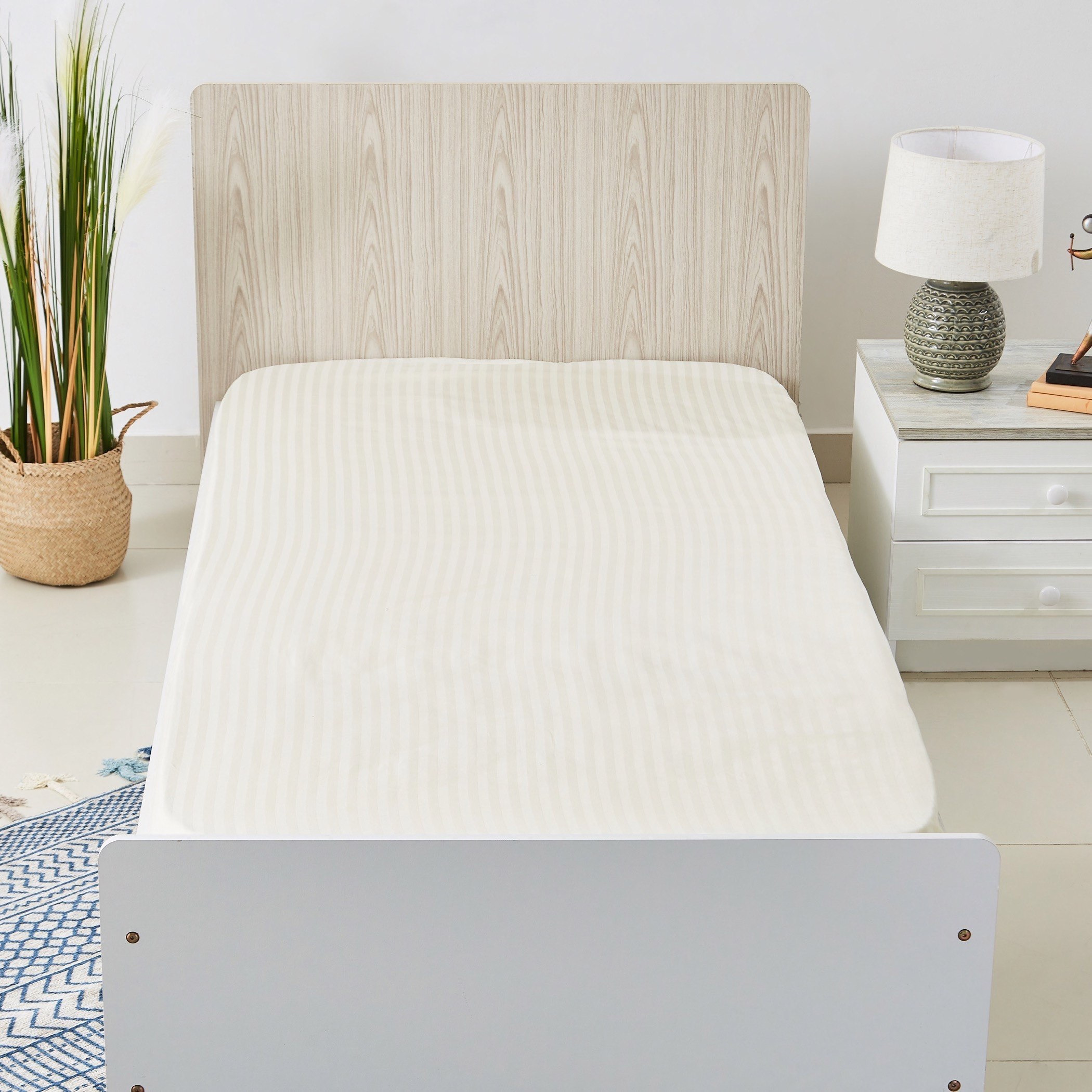 شرشف مطاطي فردي مخطط قطن ساتن من هاميلتون - 90x200 سم-hbxhomeware-hbxbedroom-image-2