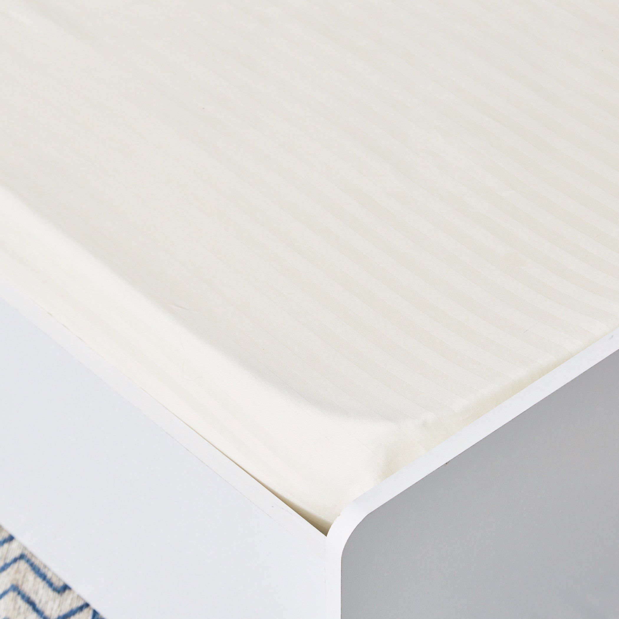 شرشف مطاطي فردي مخطط قطن ساتن من هاميلتون - 90x200 سم-hbxhomeware-hbxbedroom-image-3
