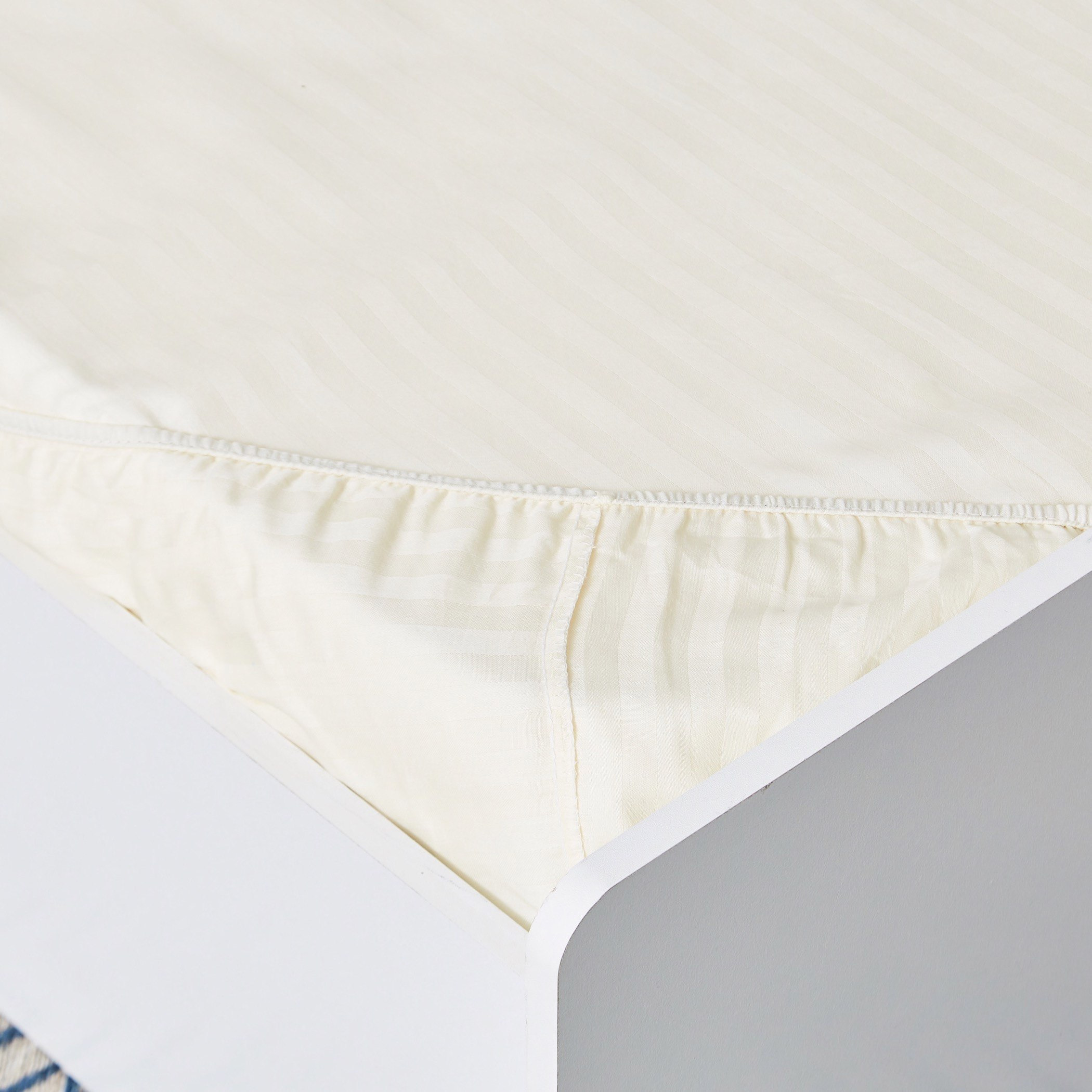 شرشف مطاطي فردي مخطط قطن ساتن من هاميلتون - 90x200 سم-hbxhomeware-hbxbedroom-image-4