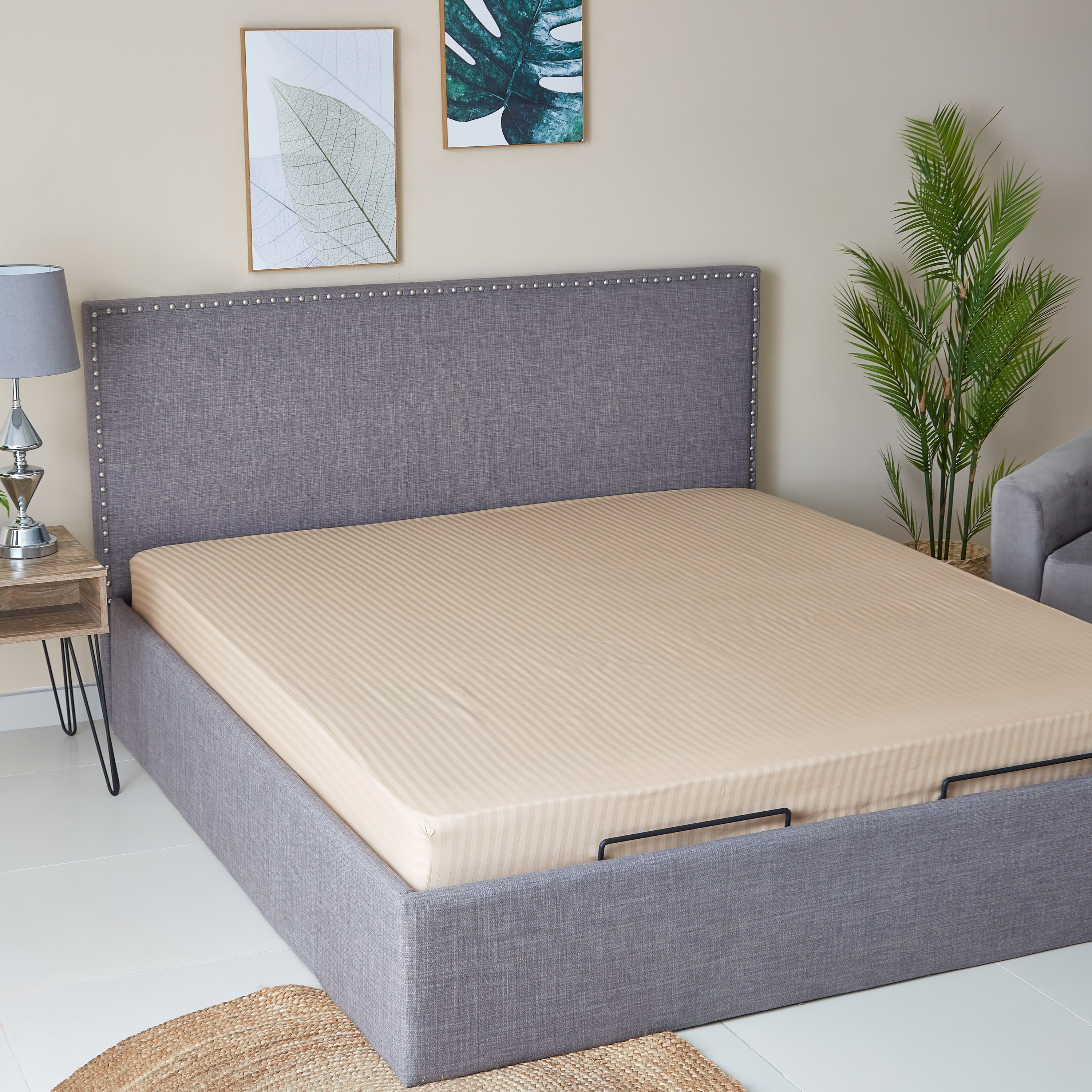 شرشف مطاطي كينج مخطط ستان قطن من هاميلتون - 180x210 سم-hbxhomeware-hbxbedroom-image-1