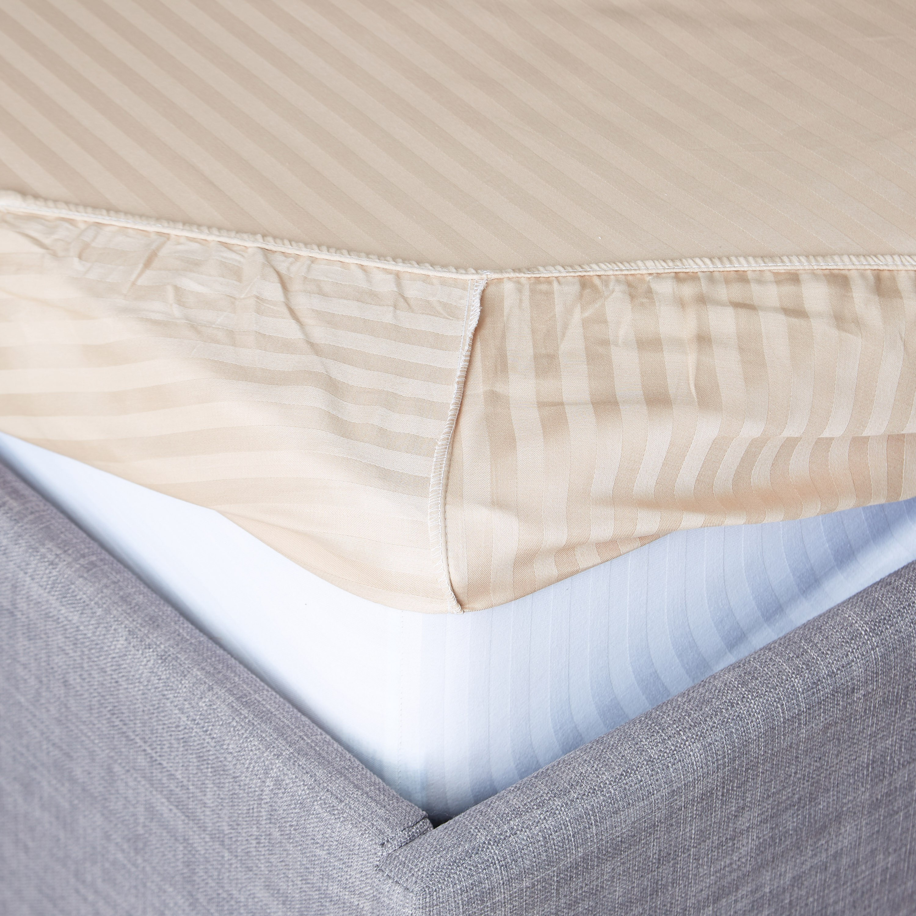 شرشف مطاطي كينج مخطط ستان قطن من هاميلتون - 180x210 سم-hbxhomeware-hbxbedroom-image-4
