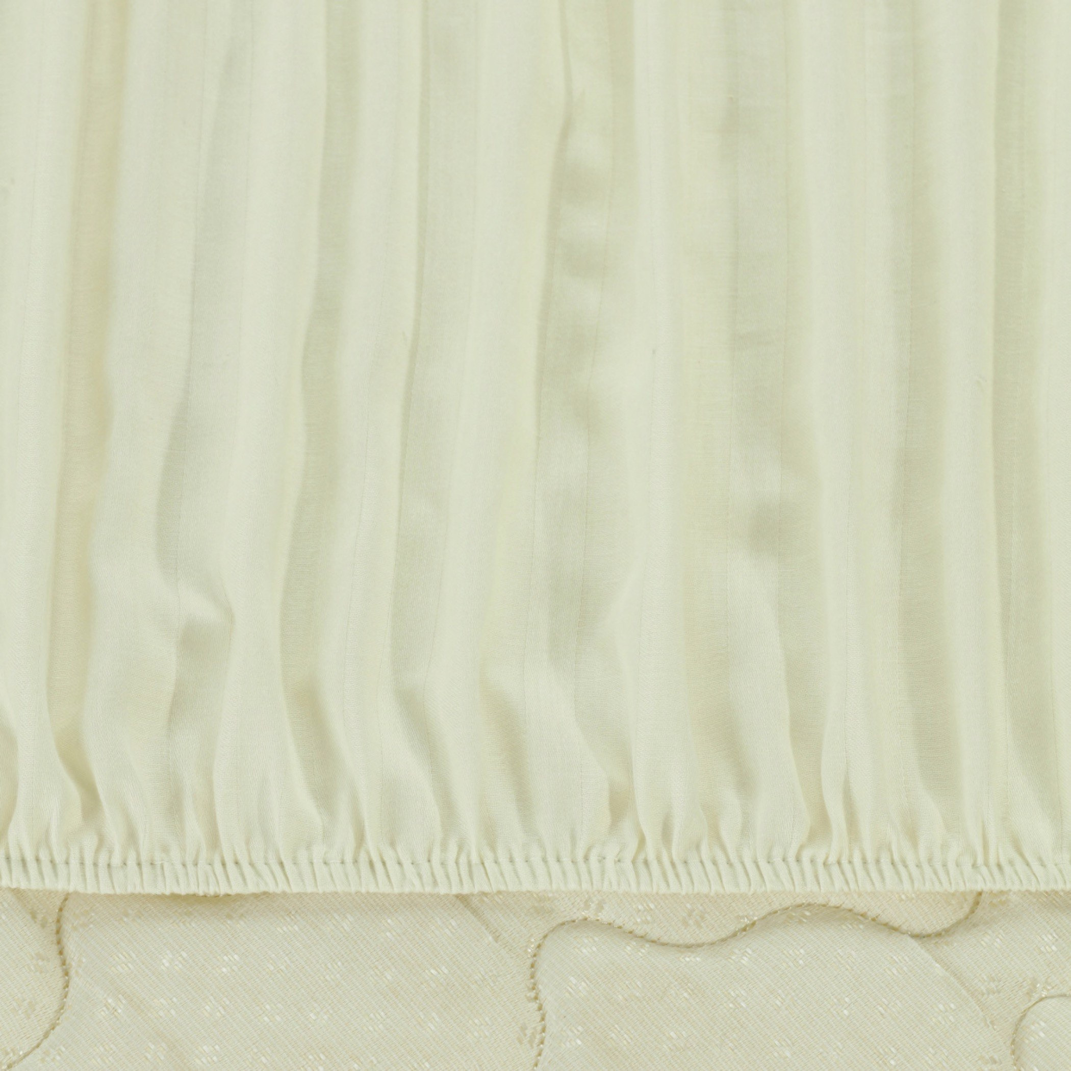 شرشف مطاطي كينج مخطط ستان من هاميلتون - 180x200 سم-hbxhomeware-hbxbedroom-image-2