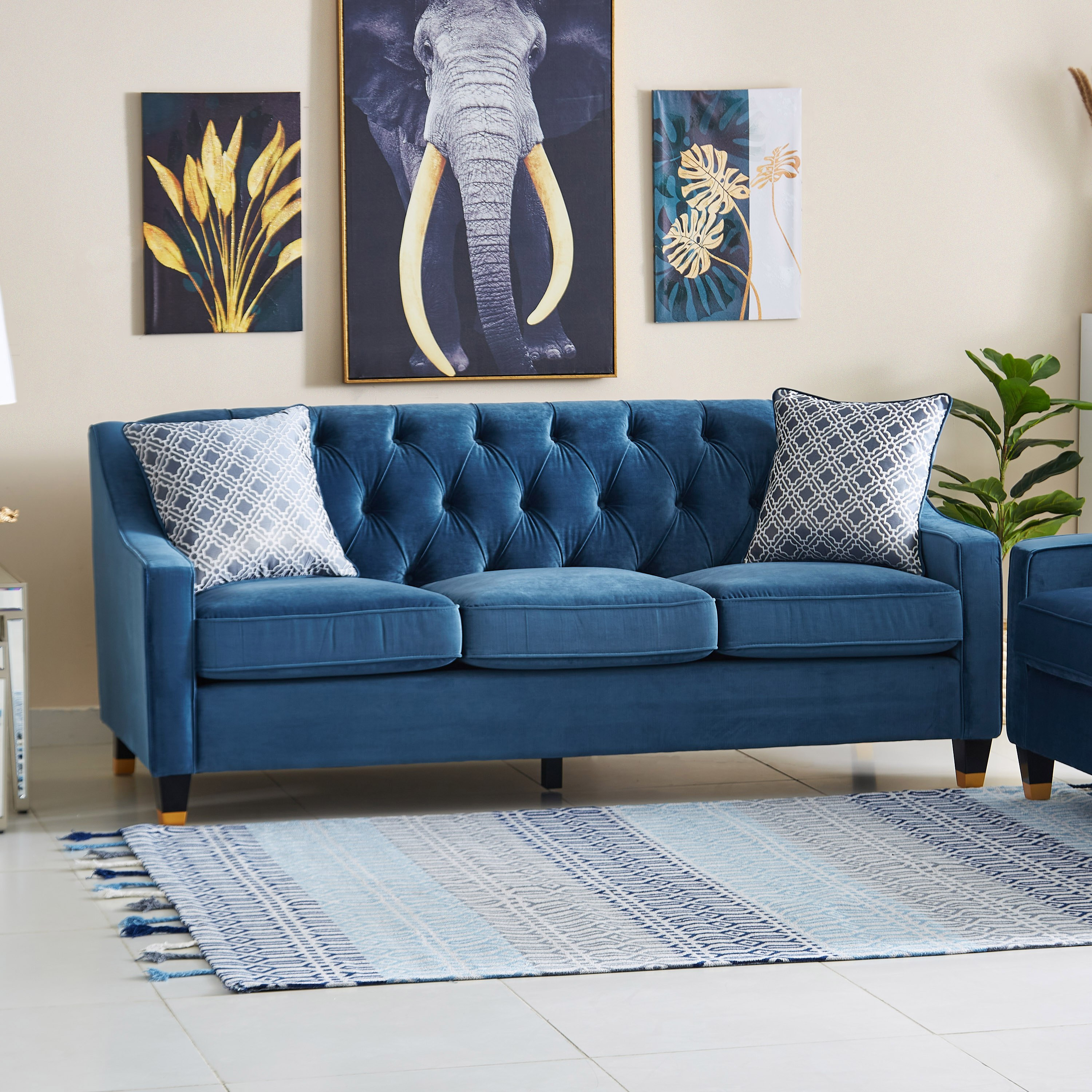 كنبة 3 مقاعد بوسادتين من شارلوت-hbxlivingroom-sofasandarmchairs-sofas-image-1