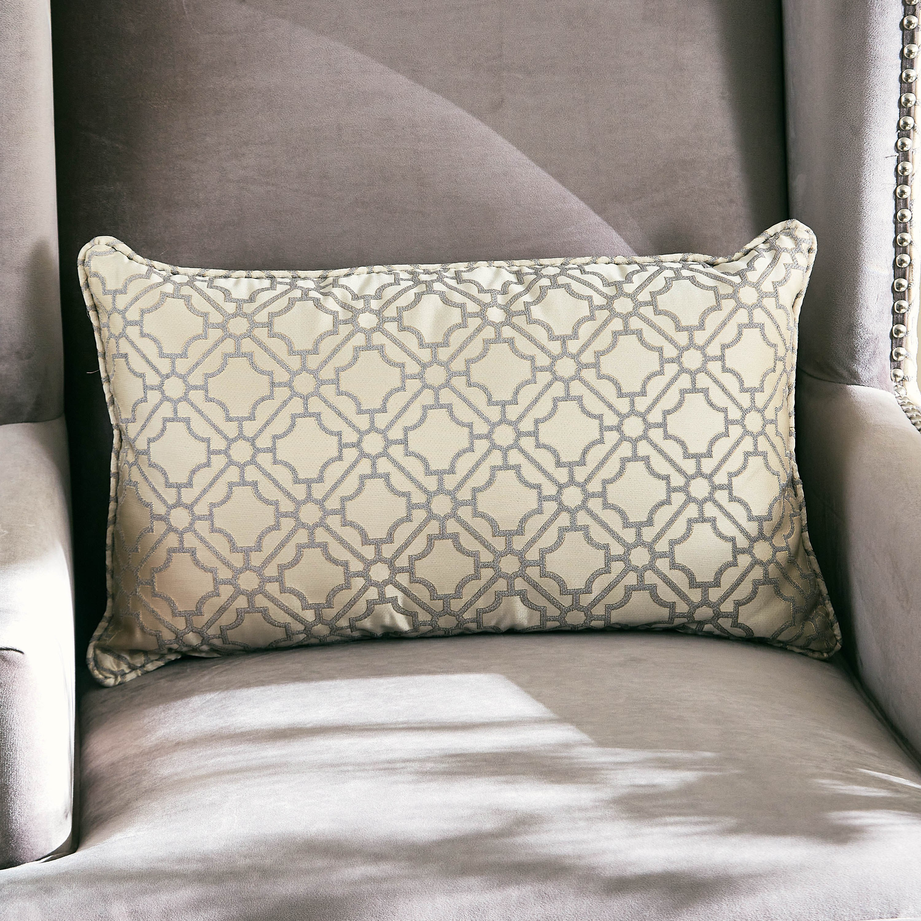 كنبة بمقعد واحد ووسادة من شارلوت-hbxlivingroom-sofasandarmchairs-sofas-image-3