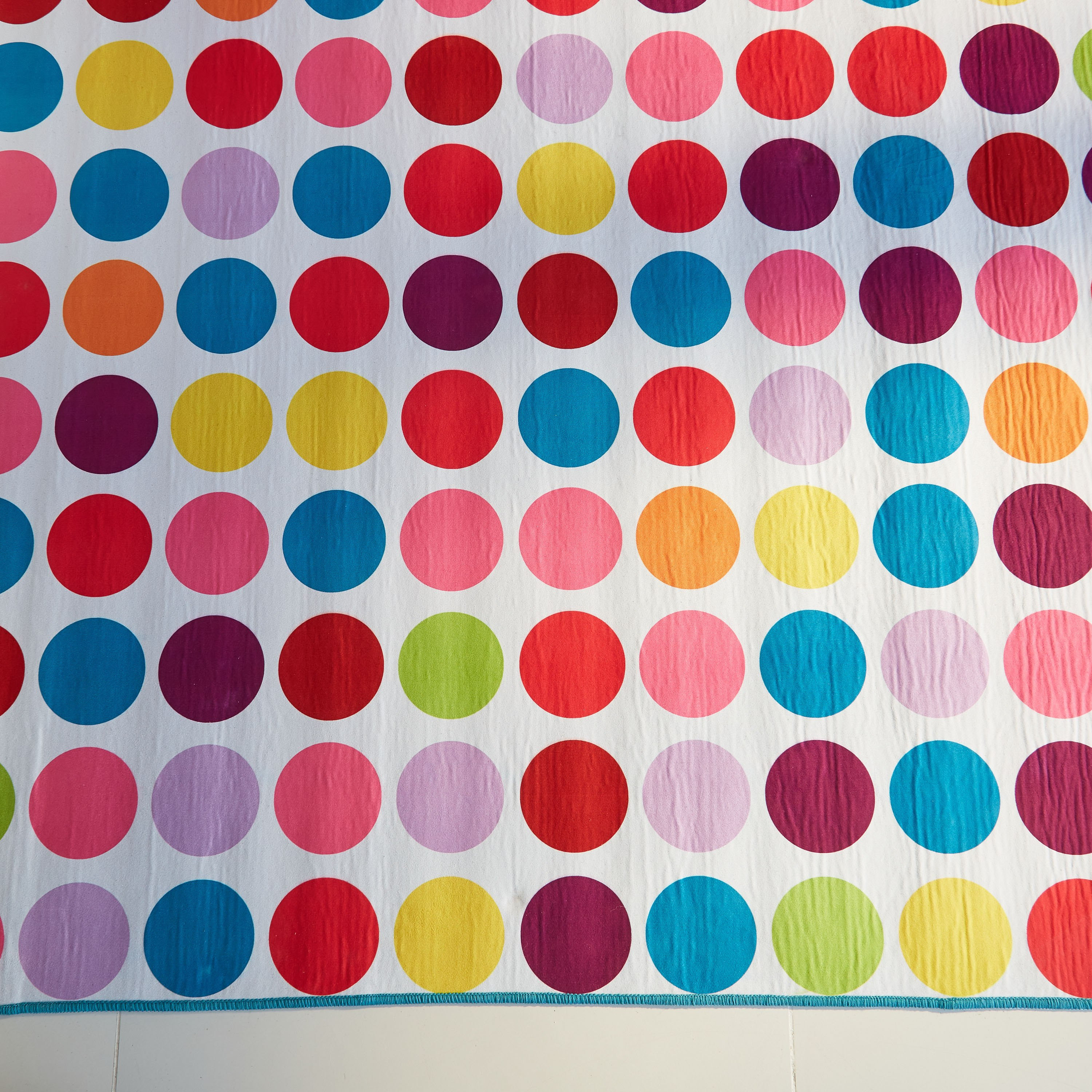 سجادة منقطة من كومفي - 120x160 سم-hbxhomeware-hbxkidsandyouth-image-2