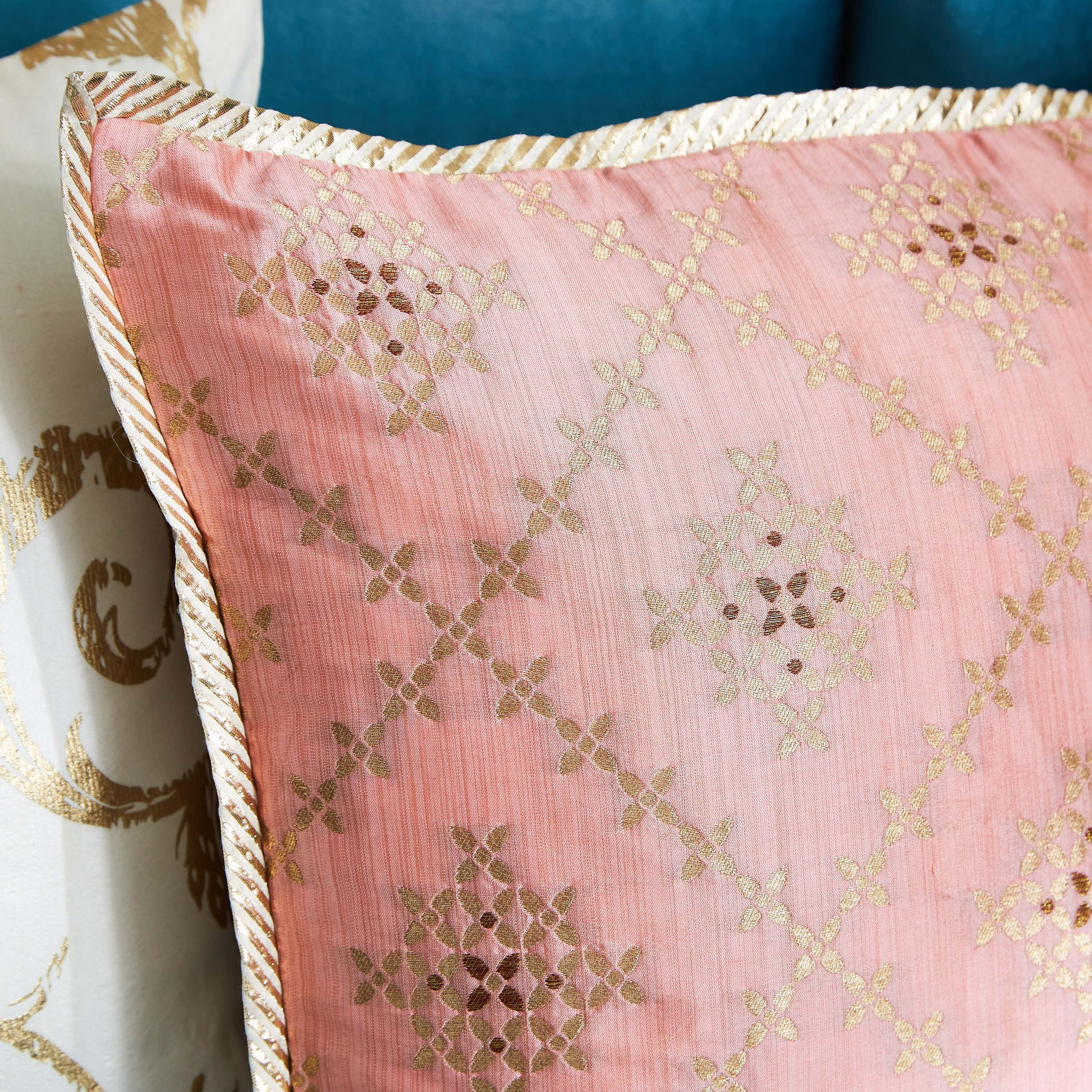 غطاء وسادة بطبعات رقائق معدنية من ليزا - 40x40 سم-hbxhomeware-cushionsandcovers-cushioncovers-image-2