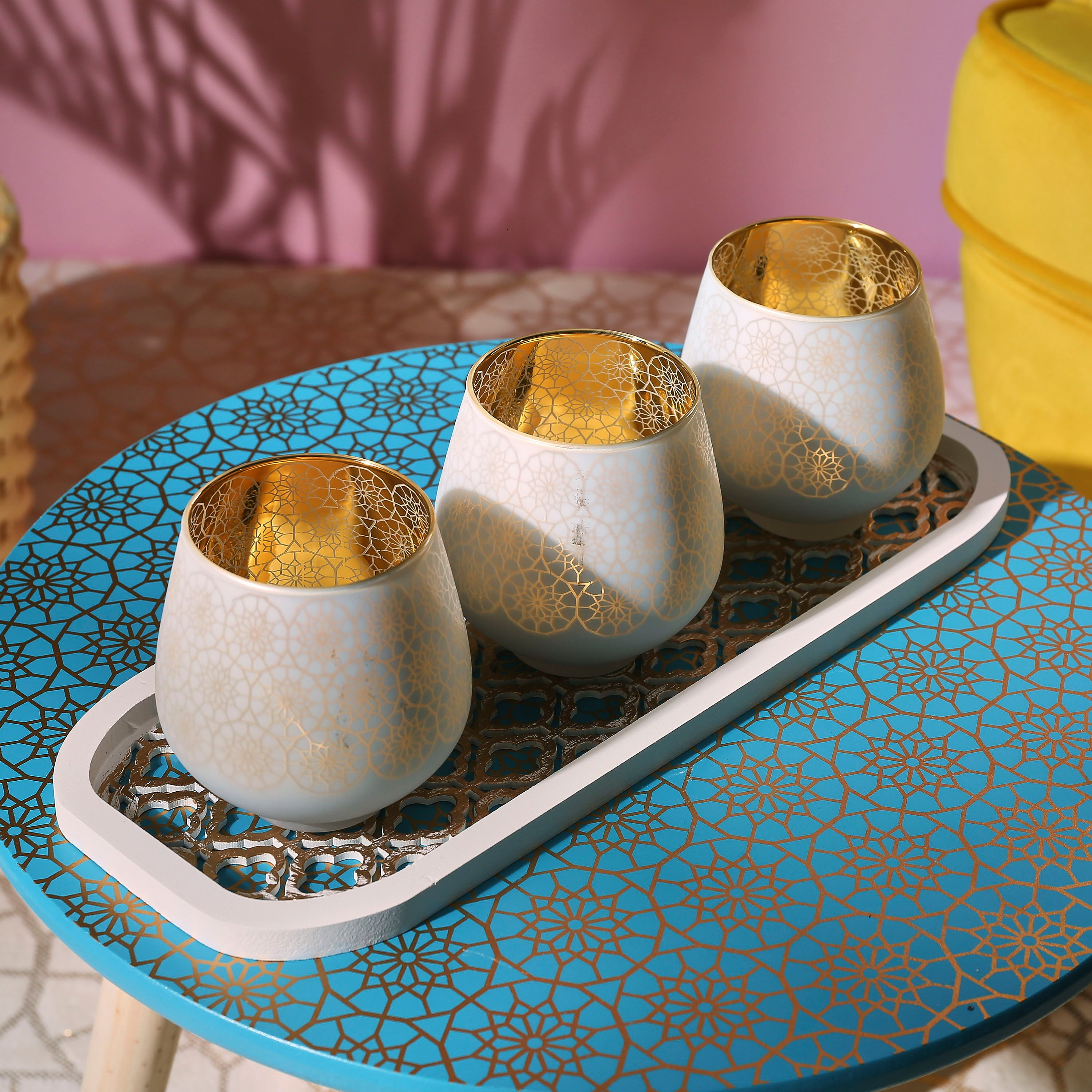 حامل شموع فوتيف زجاجي مع صينية مشربية من آشر - طقم من 3 قطع-hbxlivingroom-decorandaccessories-candleholders-image-3