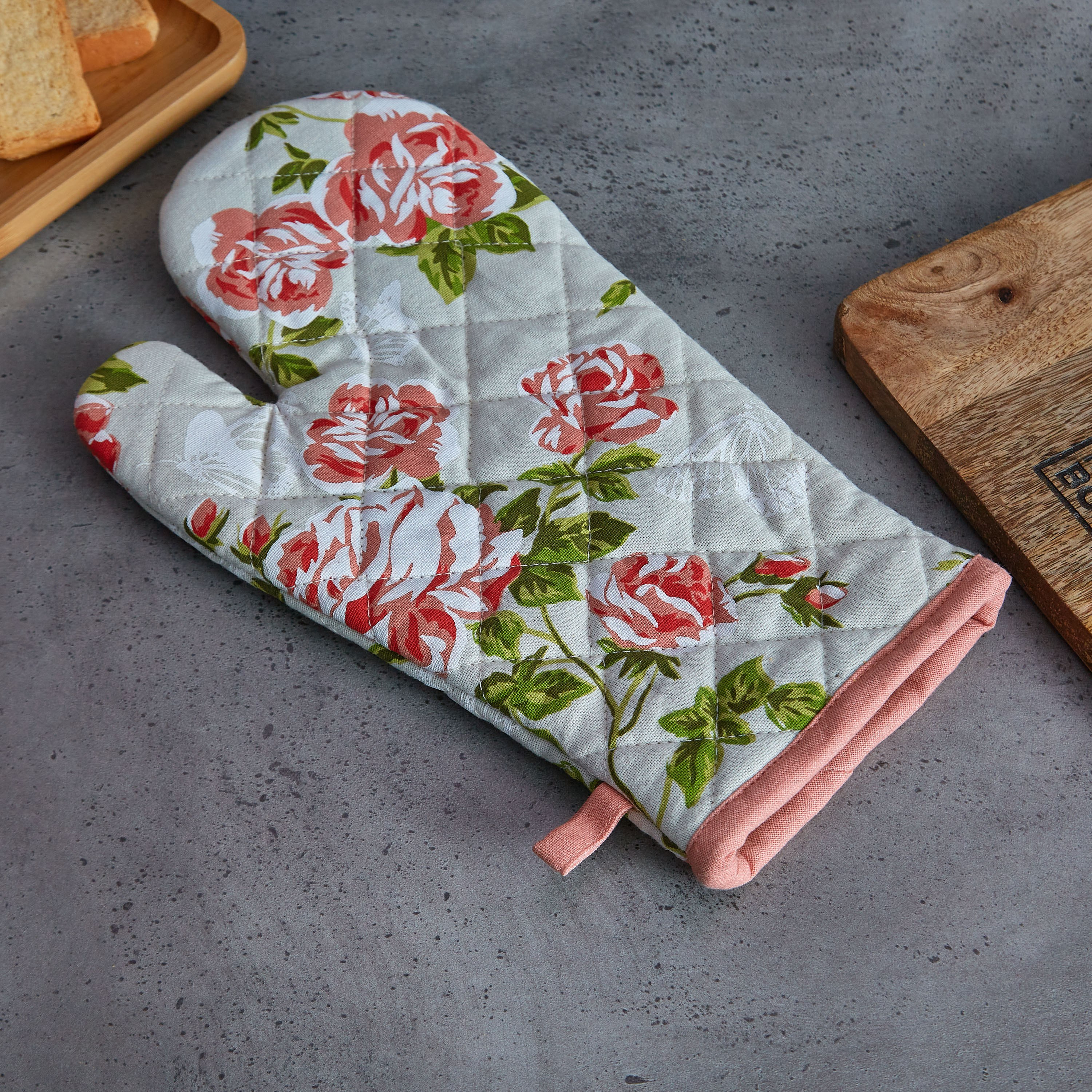 قفاز بطبعات أزهار - 18x30 سم-hbxkitchen-kitchenware-kitchenaccessories-image-1