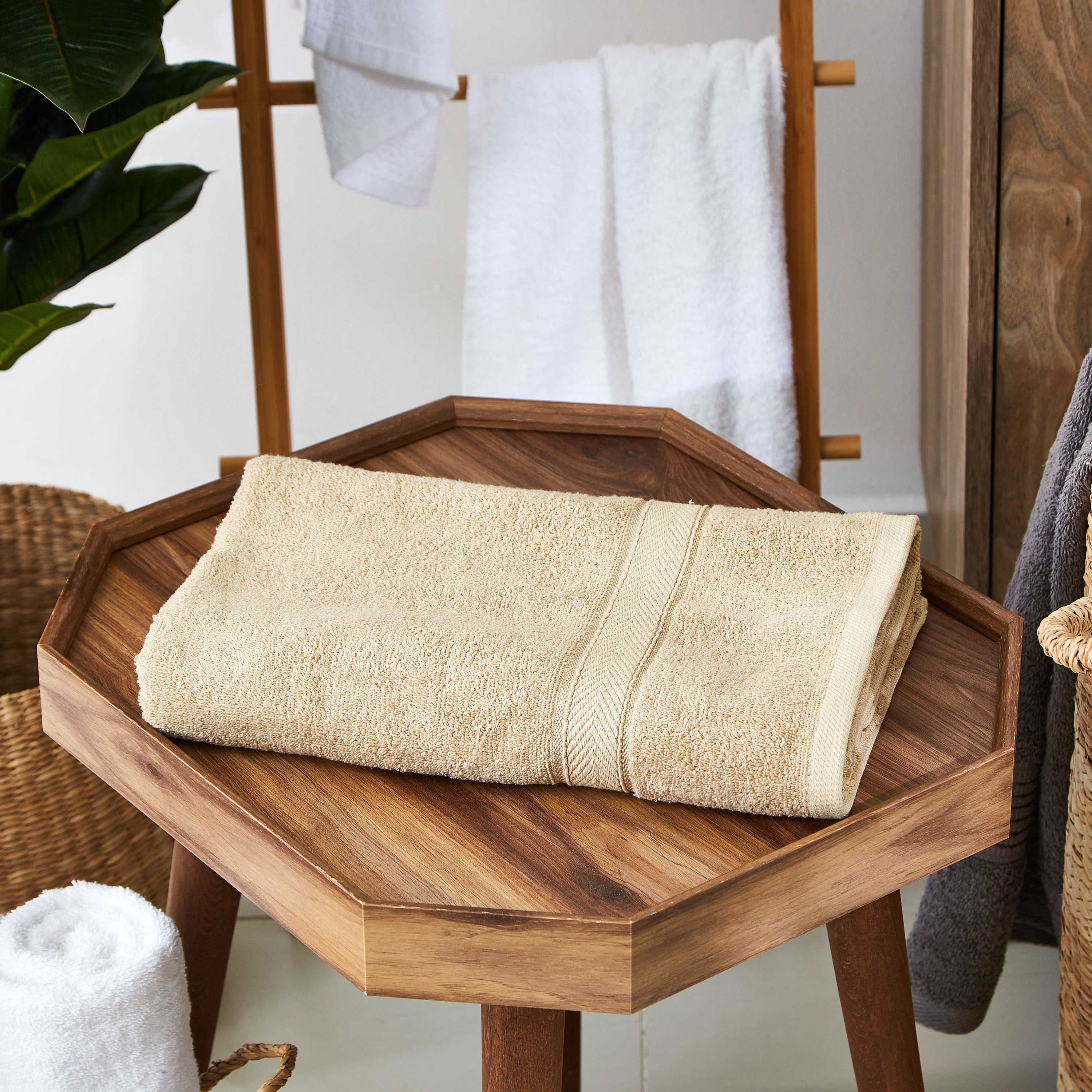 منشفة حمّام قطن من نوفل - 68x136 سم-hbxbathroom-bathroomtextiles-image-1
