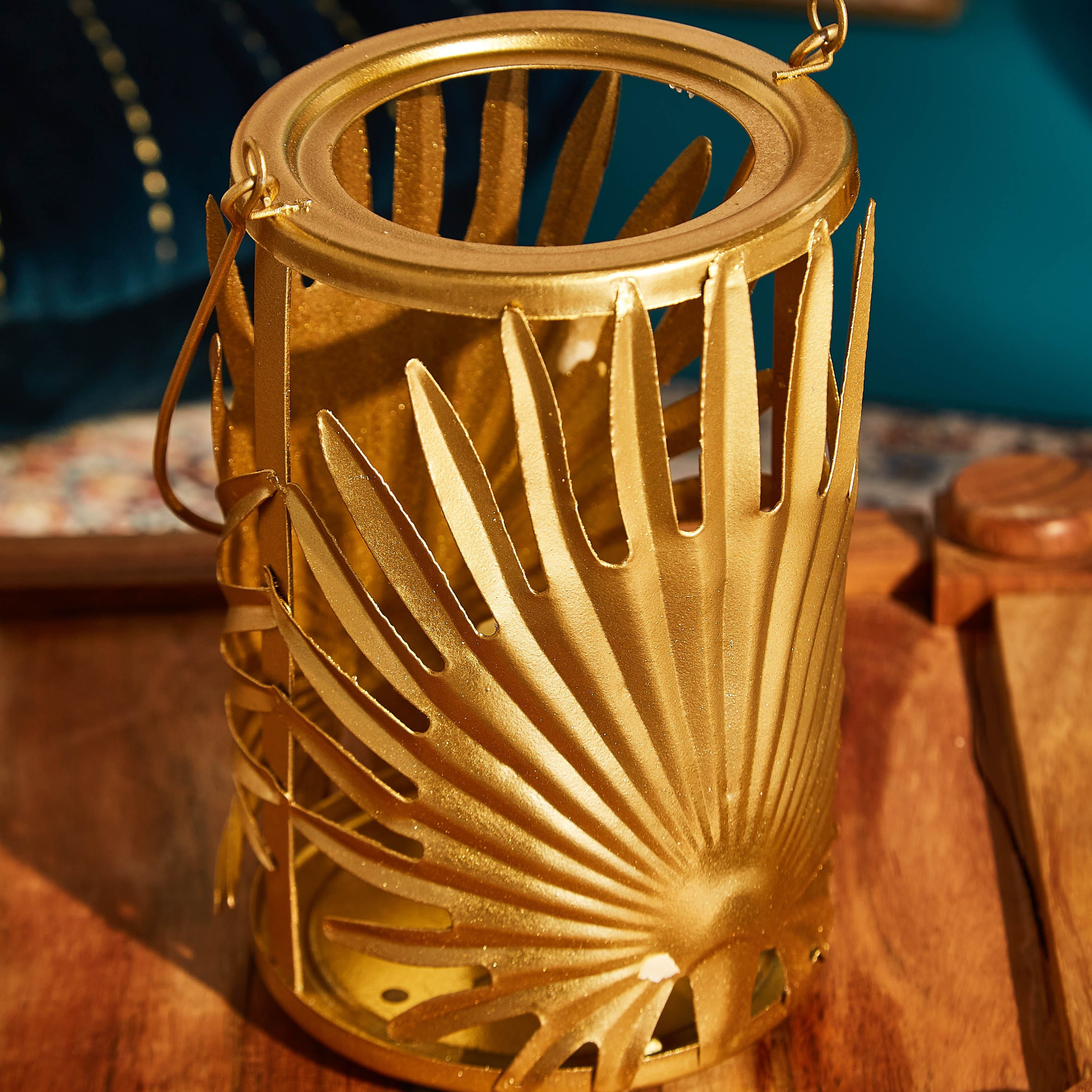 حامل شموع معدني من لاتين-hbxlivingroom-decorandaccessories-candleholders-image-3