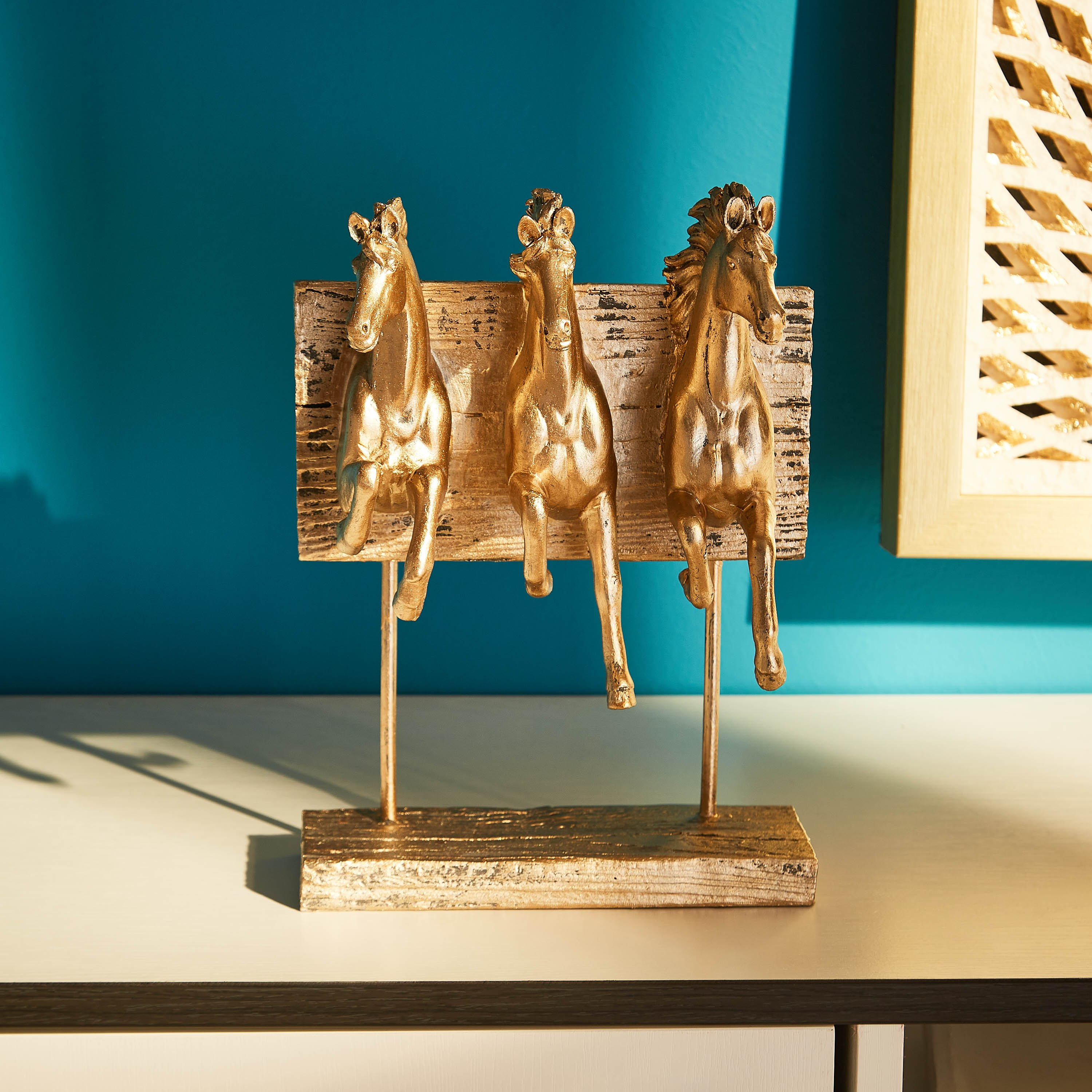 تمثال 3 أحصنة ثائرة بولي ريزين من لاتين-hbxhomeware-homedecor-figurinesandornaments-image-1