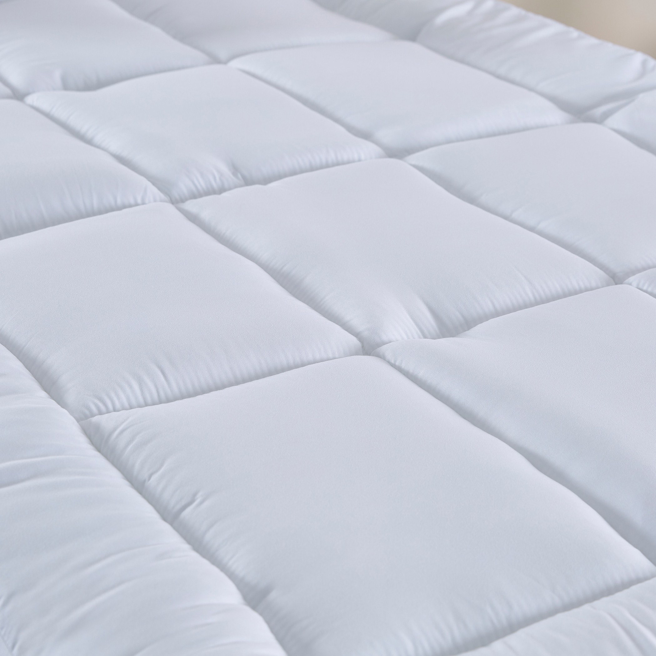 Hilton Twin Mattress Topper - 120x200 cm-hbxhomeware-hbxdecorandfurnishings-image-2