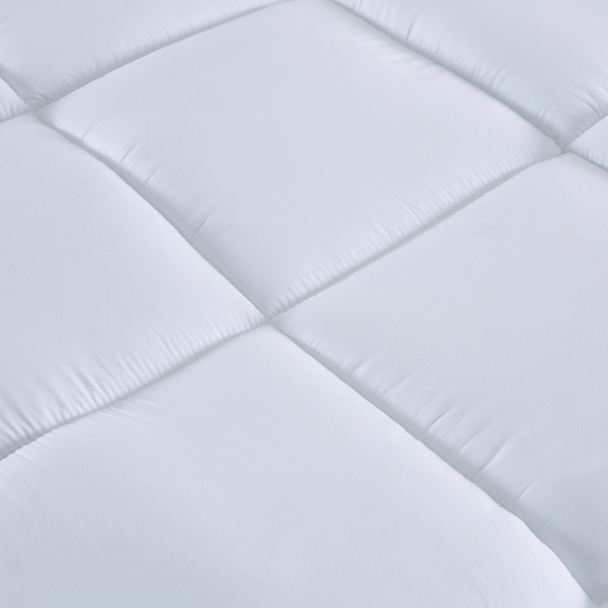 Hilton Queen Size Mattress Topper - 150x200 cm-PROMO_HB_BAH_THRESHOLD_Homeware_100426-image-3