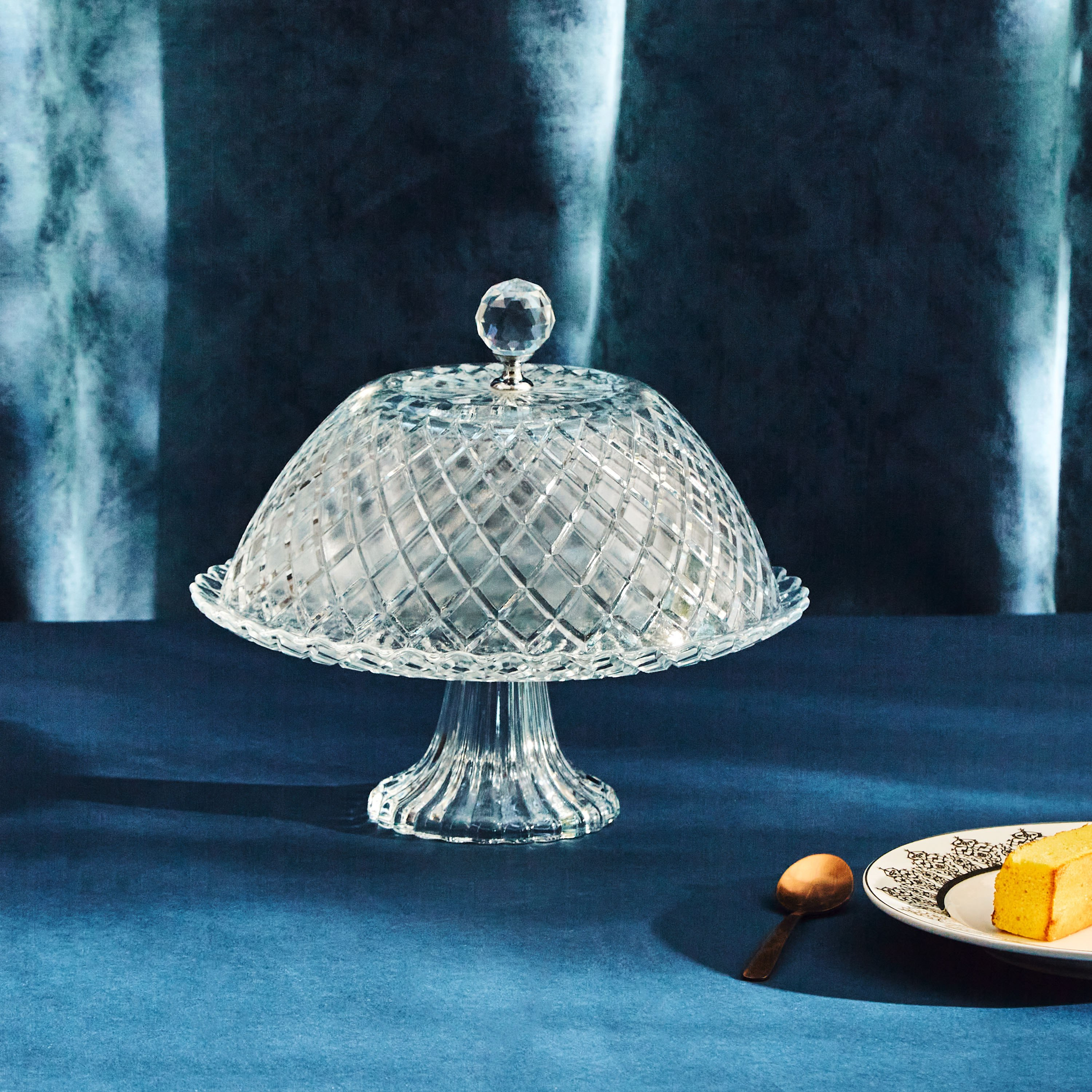 Festive Cake Glass Dome Set - 25x21 cm-hbxdecorandfurnishings-tabletop-serveware-image-1