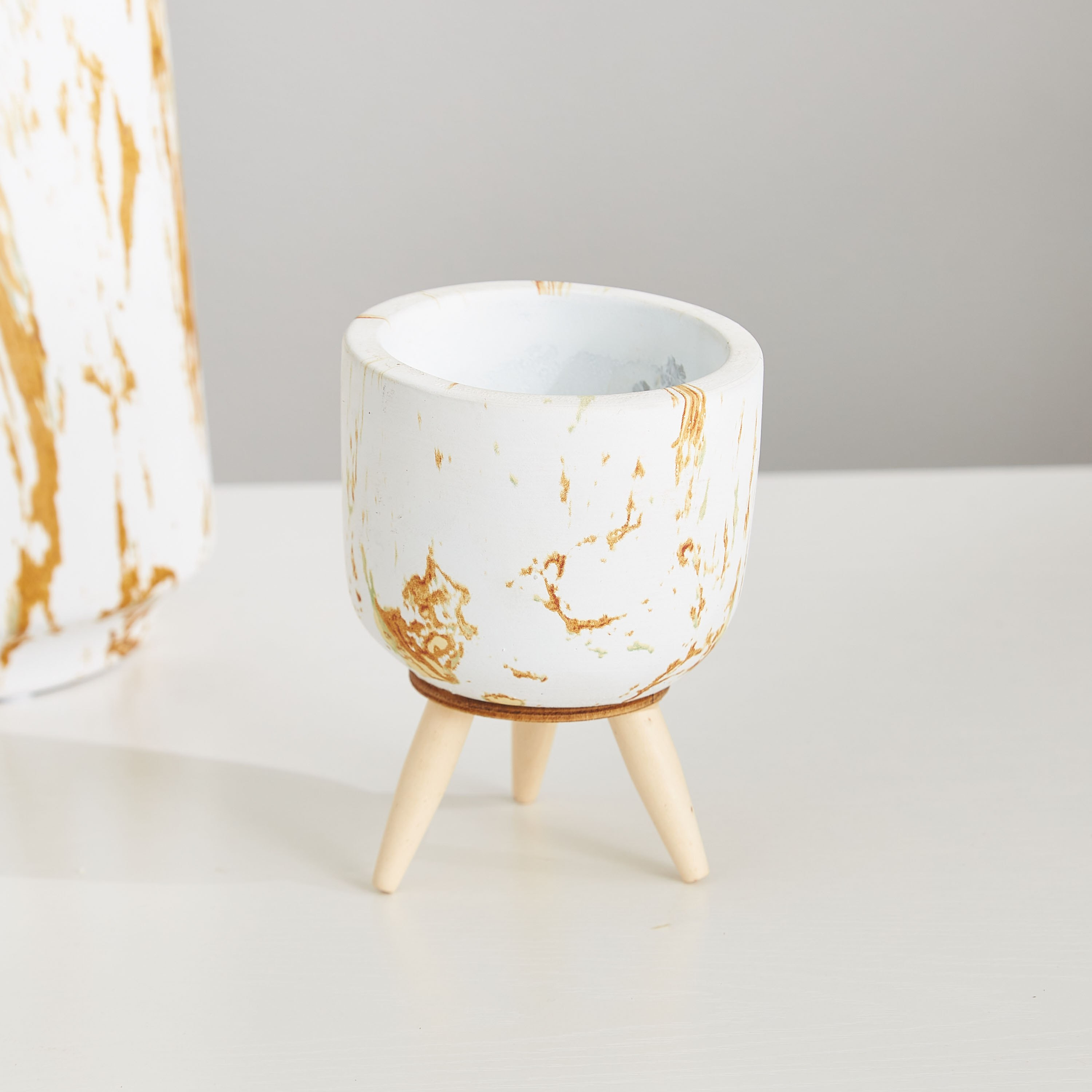 Elite Cement Garden Pot with Wooden Legs-hbxdecorandfurnishings-homeaccessories-artificialflowersandplants-image-1