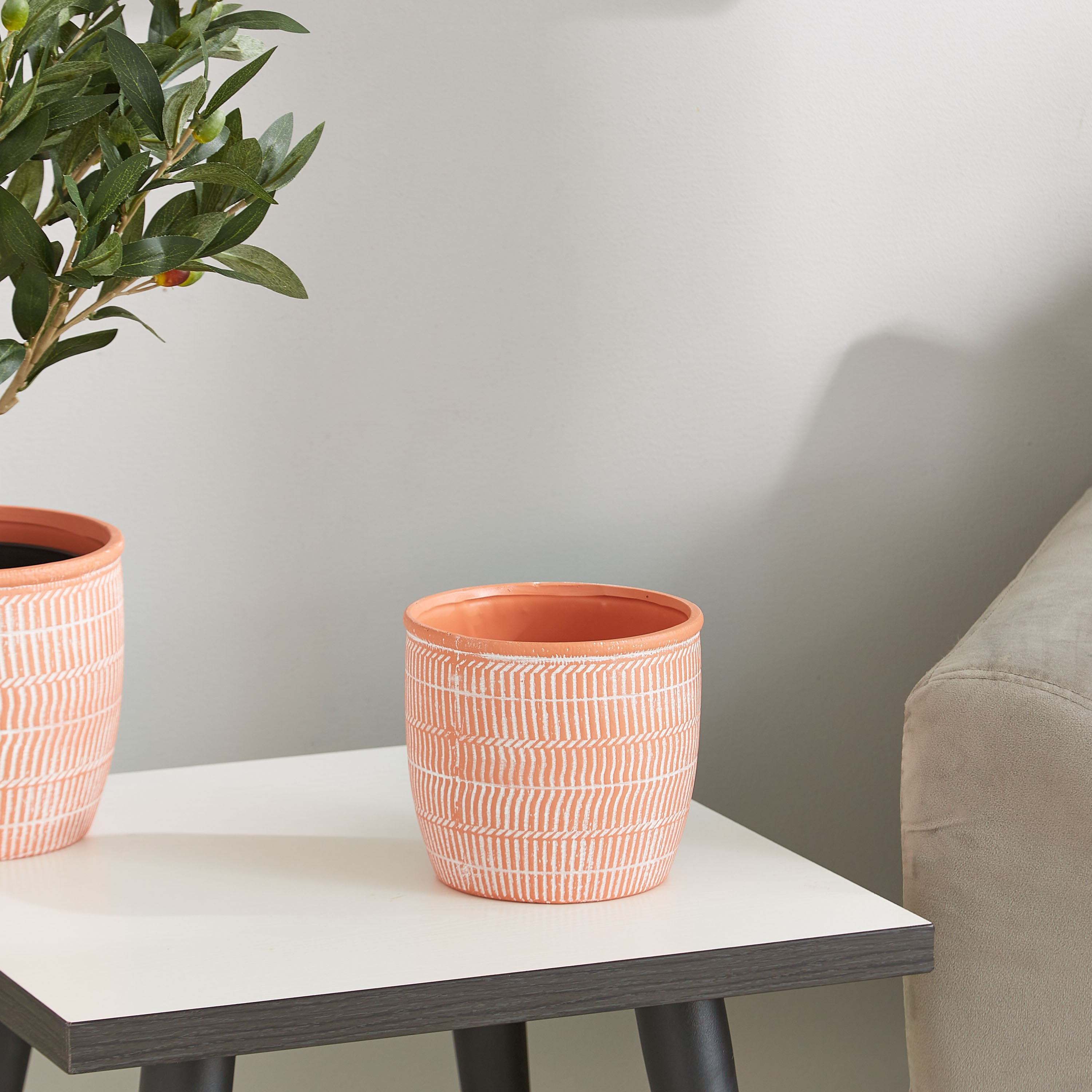 إصيص حديقة دولميت بتصميم ألماس من ميسون-hbxdecorandfurnishings-homeaccessories-artificialflowersandplants-image-2